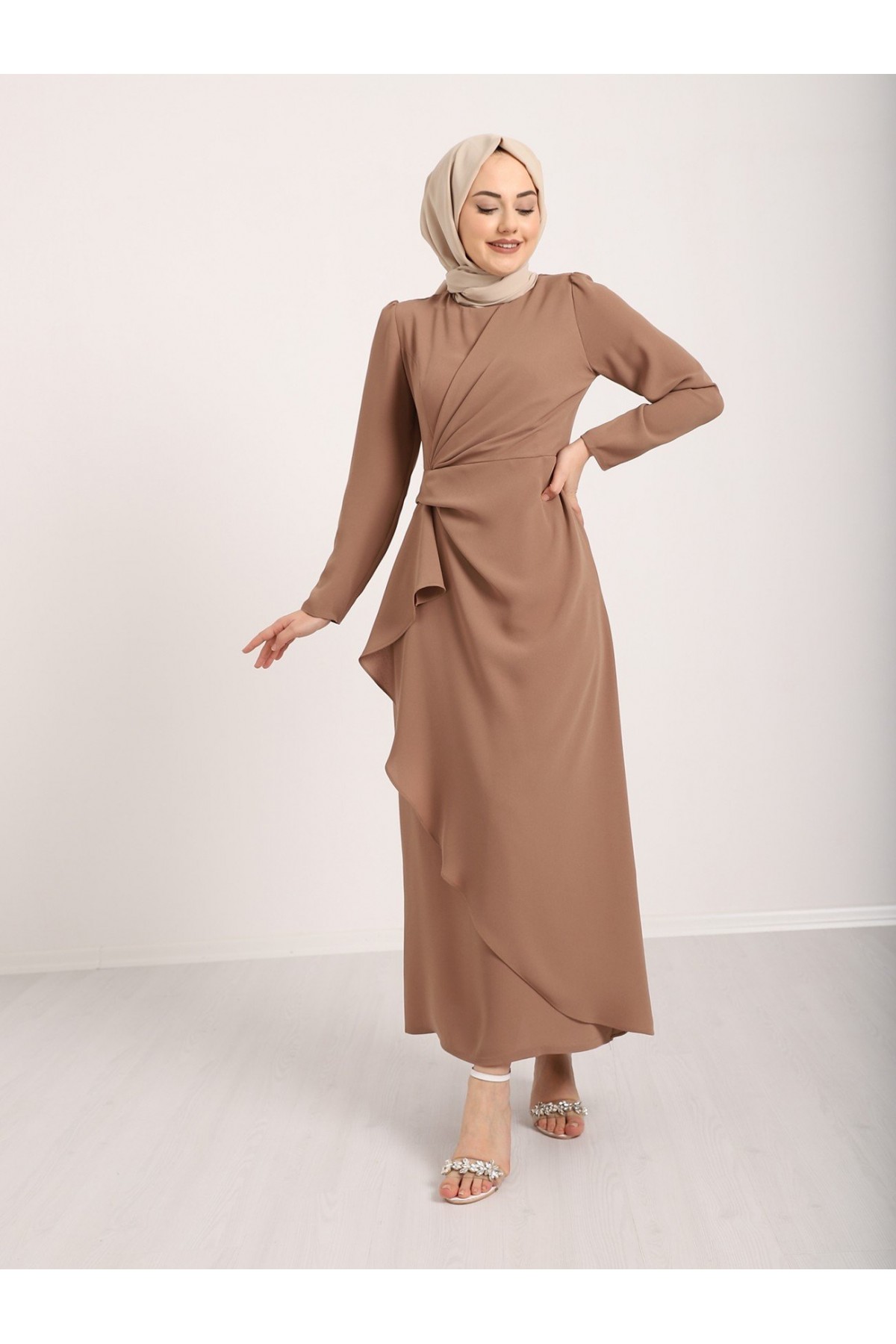 Önü Allerli Eteği Asimetrik Krep Elbise -Vizon