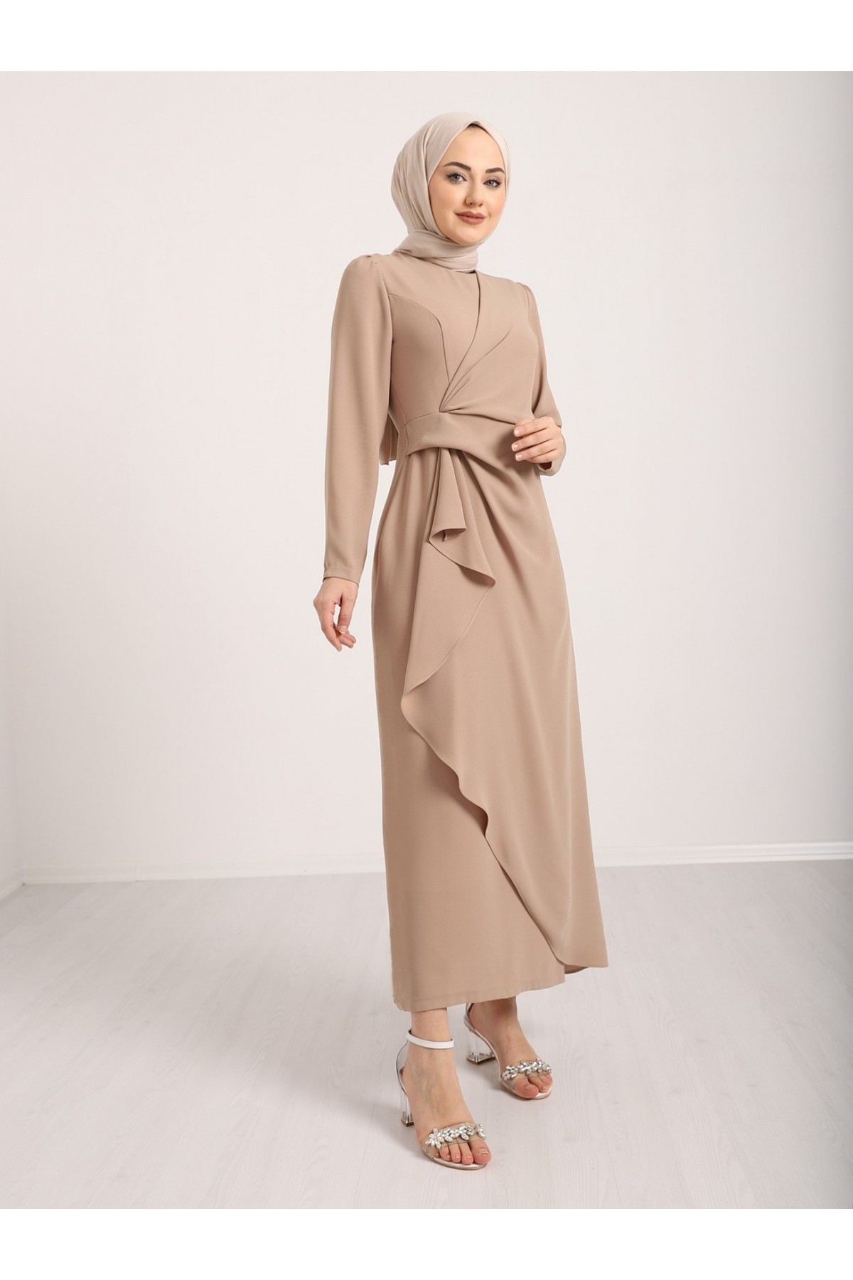 Önü Allerli Eteği Asimetrik Krep Elbise  -Bej