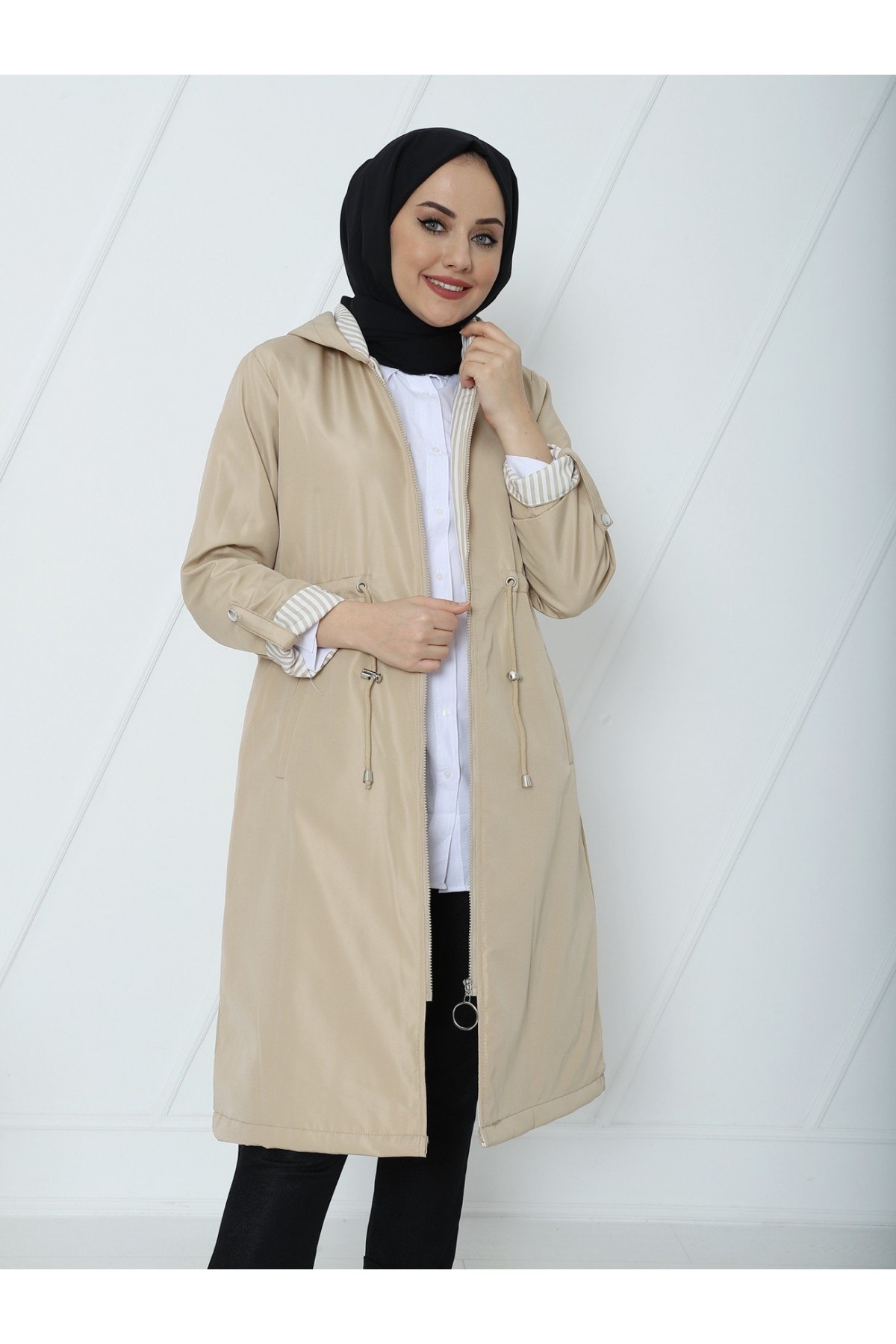 Belden Sıkmalı Kapitone Astarlı Kapşonlu Trençkot -Taş