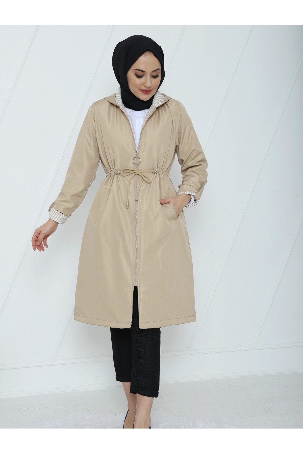 Belden Sıkmalı Kapitone Astarlı Kapşonlu Trençkot -Taş
