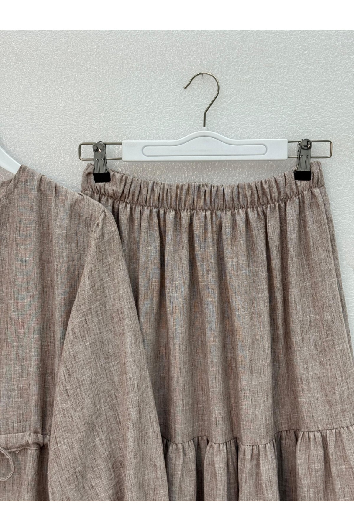 Önü Düğmeli Kolu Lastikli Tünel Bağcıklı Keten Takım -Vizon