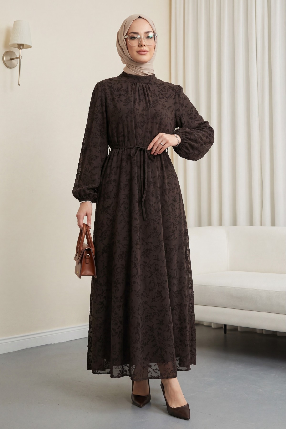 Dik Yaka Beli Bağcıklı Kolu Lastikli Astarlı Flog Baskılı Elbise -K. Kahve