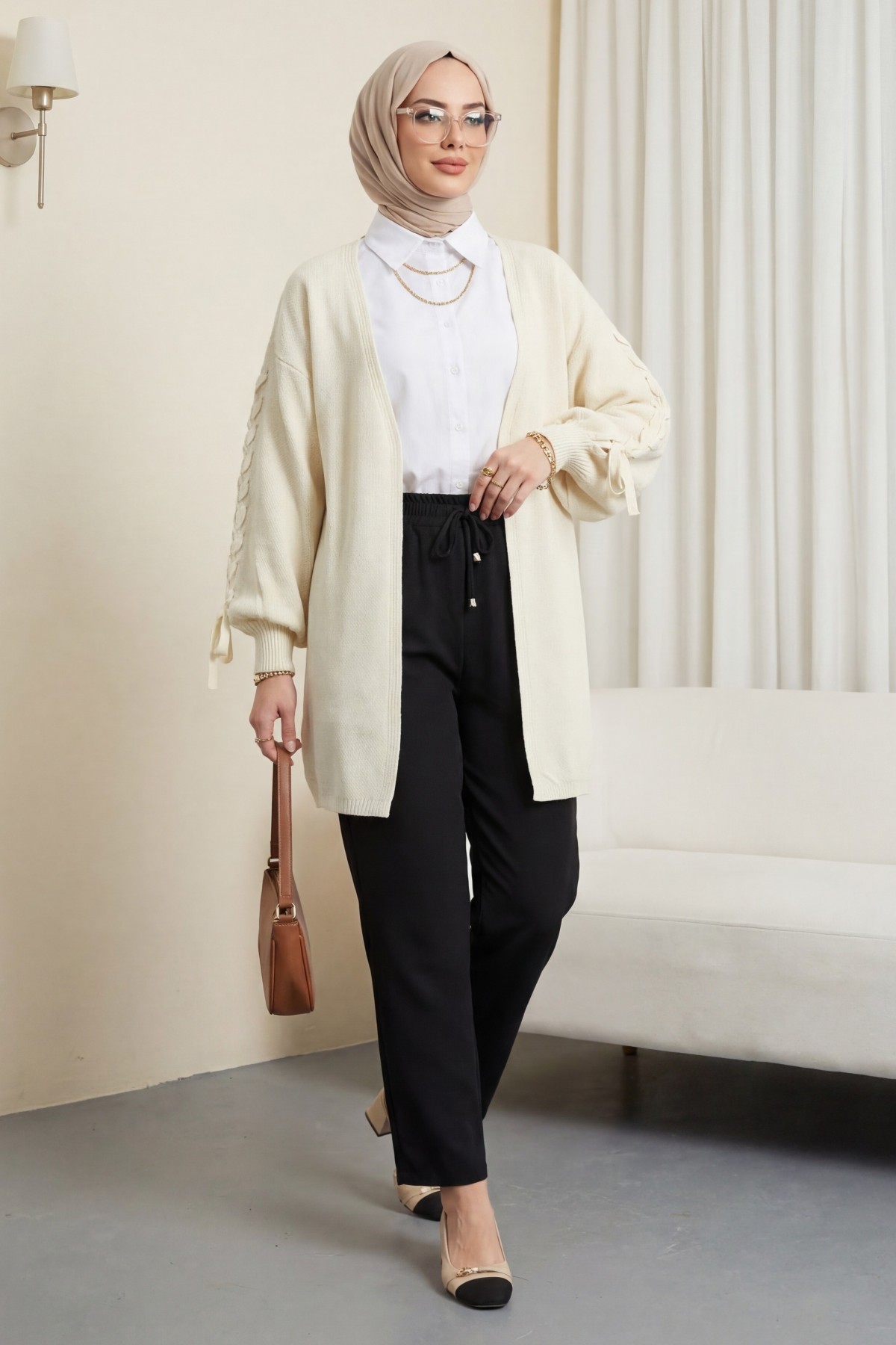 Kolu Saç Örgülü Salaş Triko Hırka -Krem