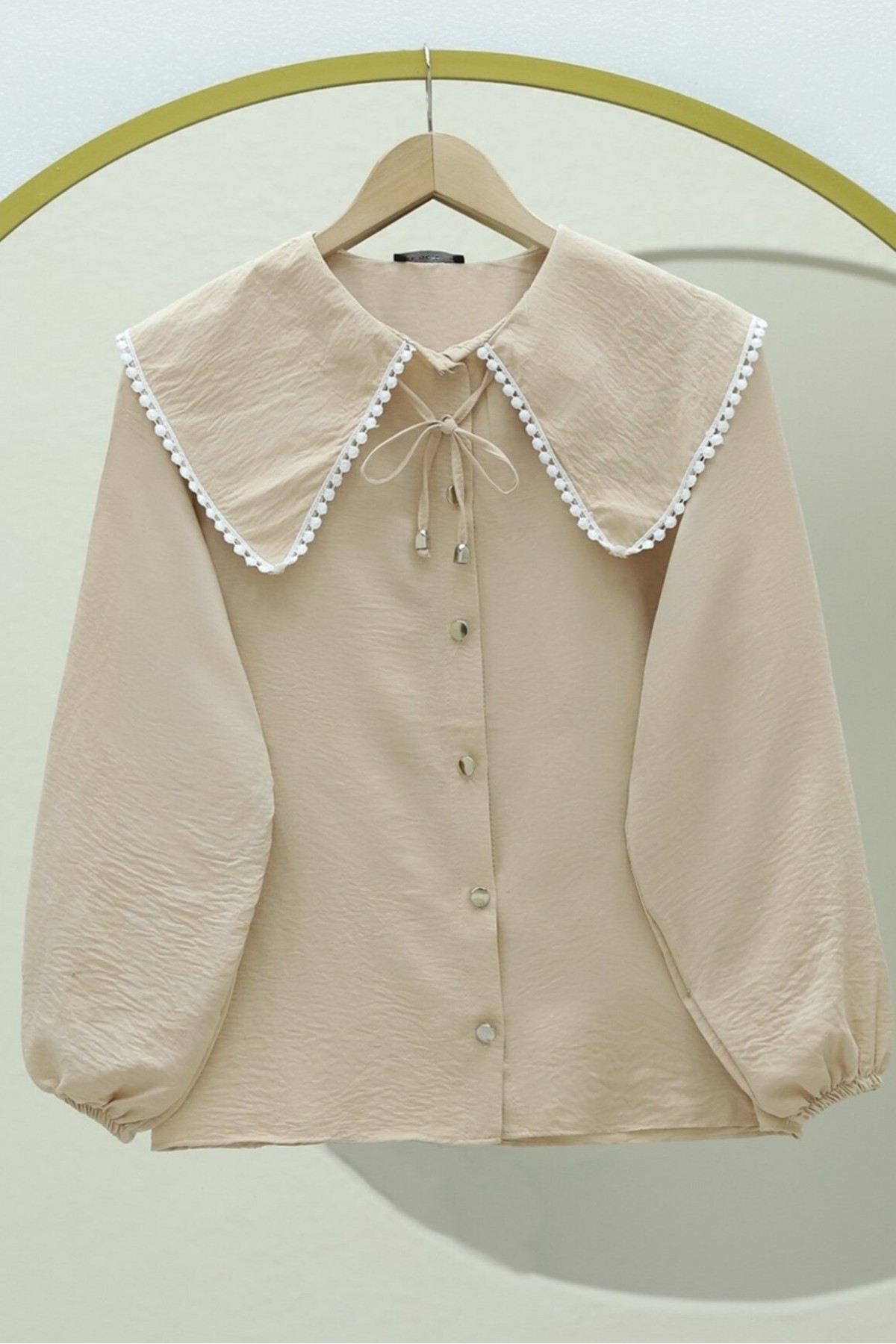 Bebe Yaka Dantelli Kolu Lastikli Gömlek -Vizon