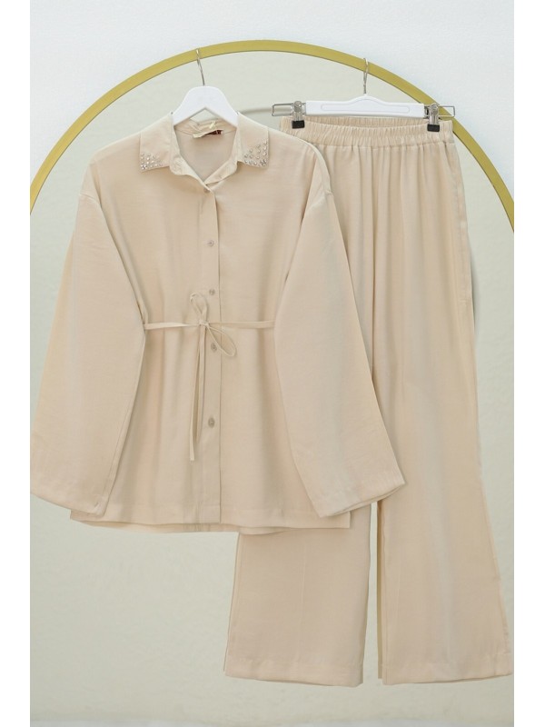 Yakası Taşlı Belden Bağlamalı Pantolonlu Takım -Bej