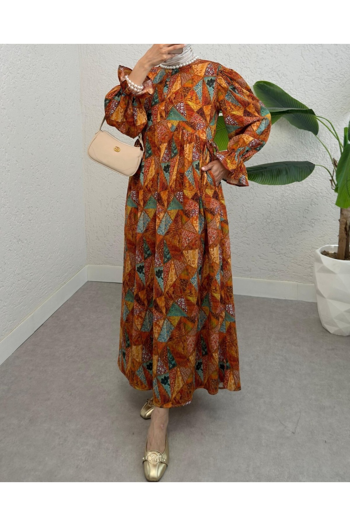 Yarım Düğmeli Beli Bağcıklı Desenli Elbise  -Turuncu