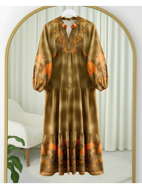 Dik Yaka Yarım Düğmeli Kolu Lastikli Desenli Elbise -Toprak