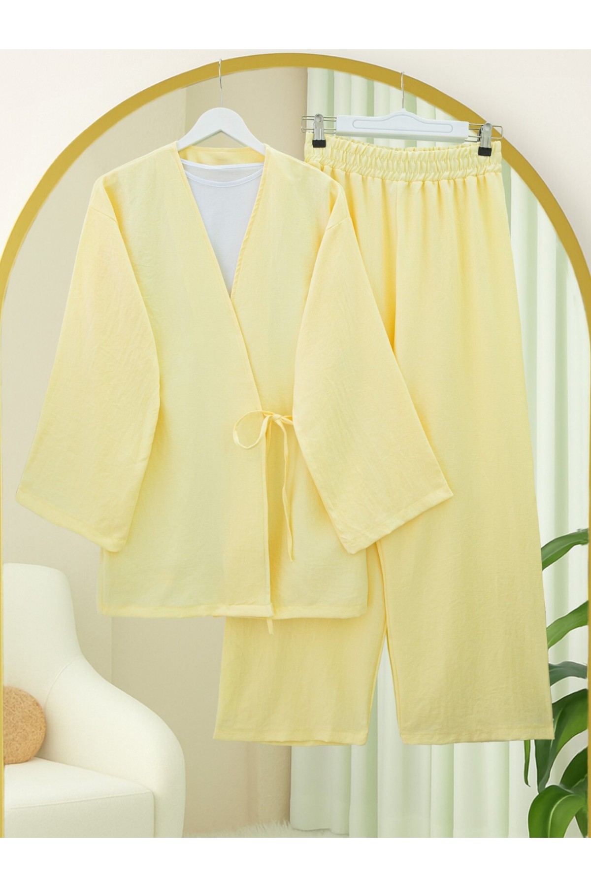 Önden Bağlamalı Pantolonlu Kimono Takım         -Açık Sarı