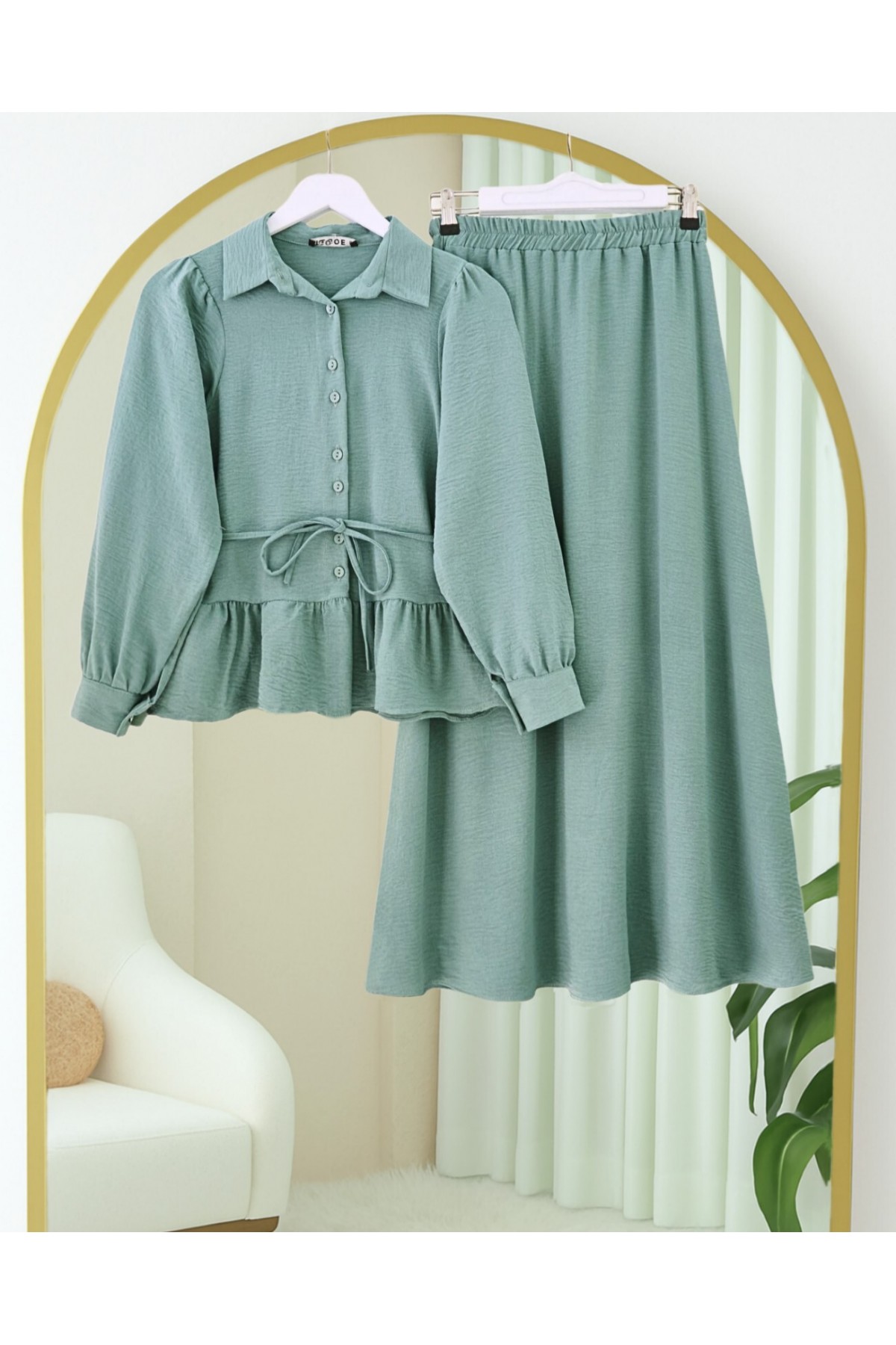 Parçalı Büzgülü Bluz Etekli Takım -Mint