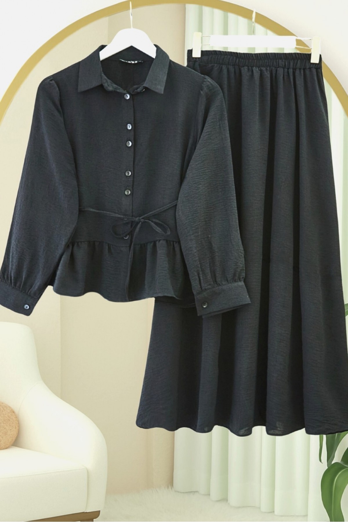 Parçalı Büzgülü Bluz Etekli Takım -Siyah