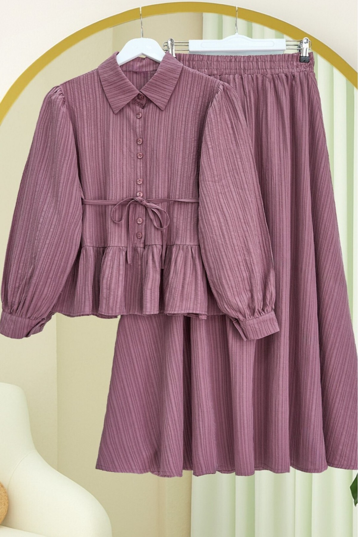 Eteği Fırfırlı Düğmeli Beli Bağcıklı Etekli Takım  -Vişne