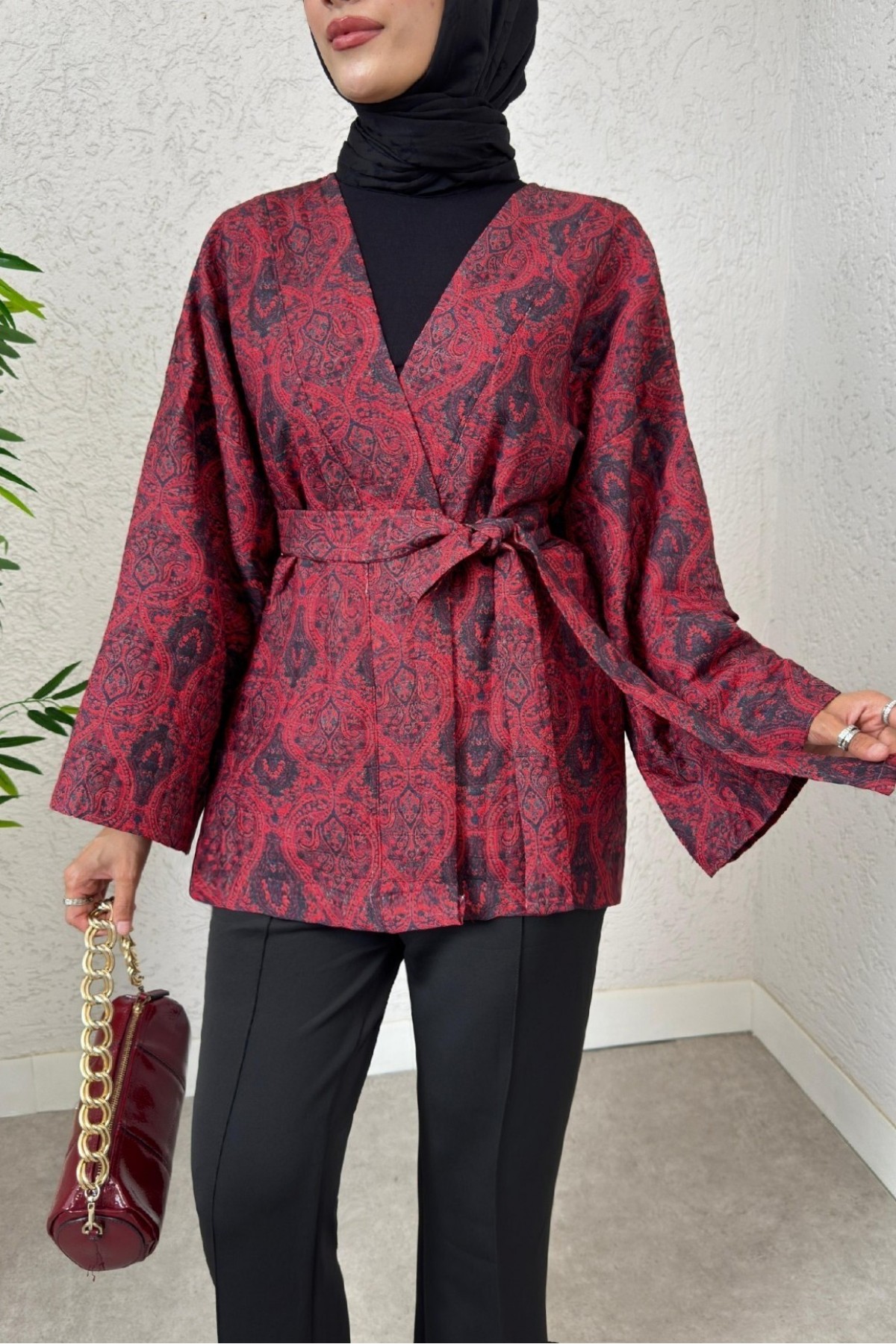 Dijital Baskılı Beli Kemerli Kapitone Kimono -Kırmızı