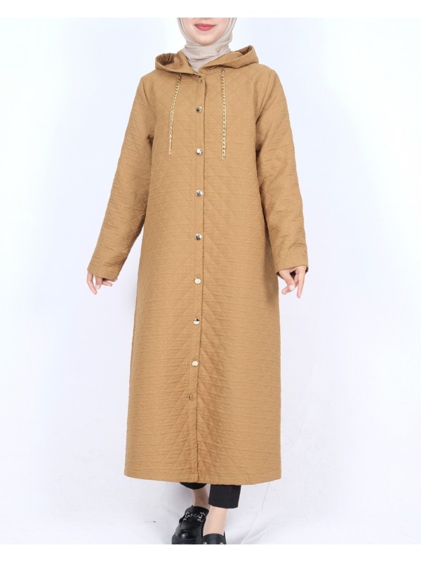 Kapşonlu Zincir Detaylı Düğmeli Kapitone Kap -Tarçın