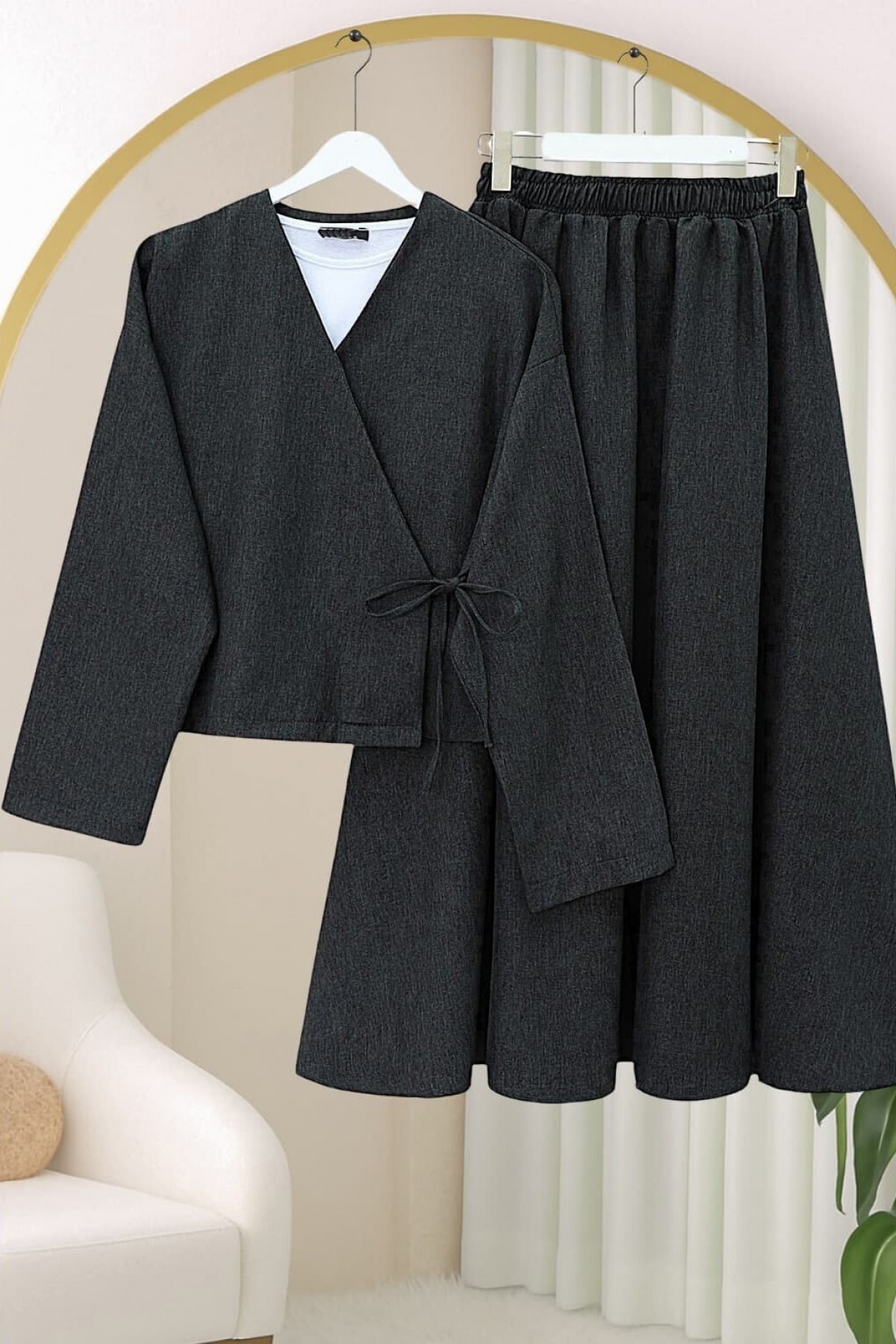 Önü Bağcıklı Etekli Yün Efekt Kışlık -Antrasit