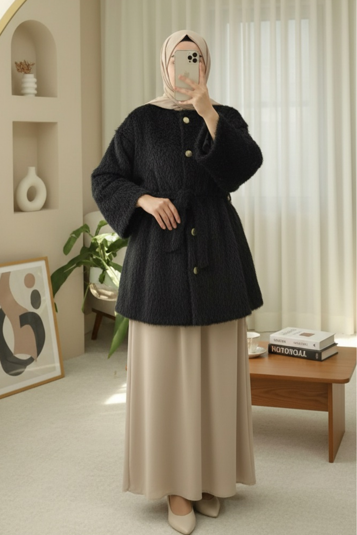 İçi Astarlı Beli Büzgülü Kürklü Ceket -Siyah