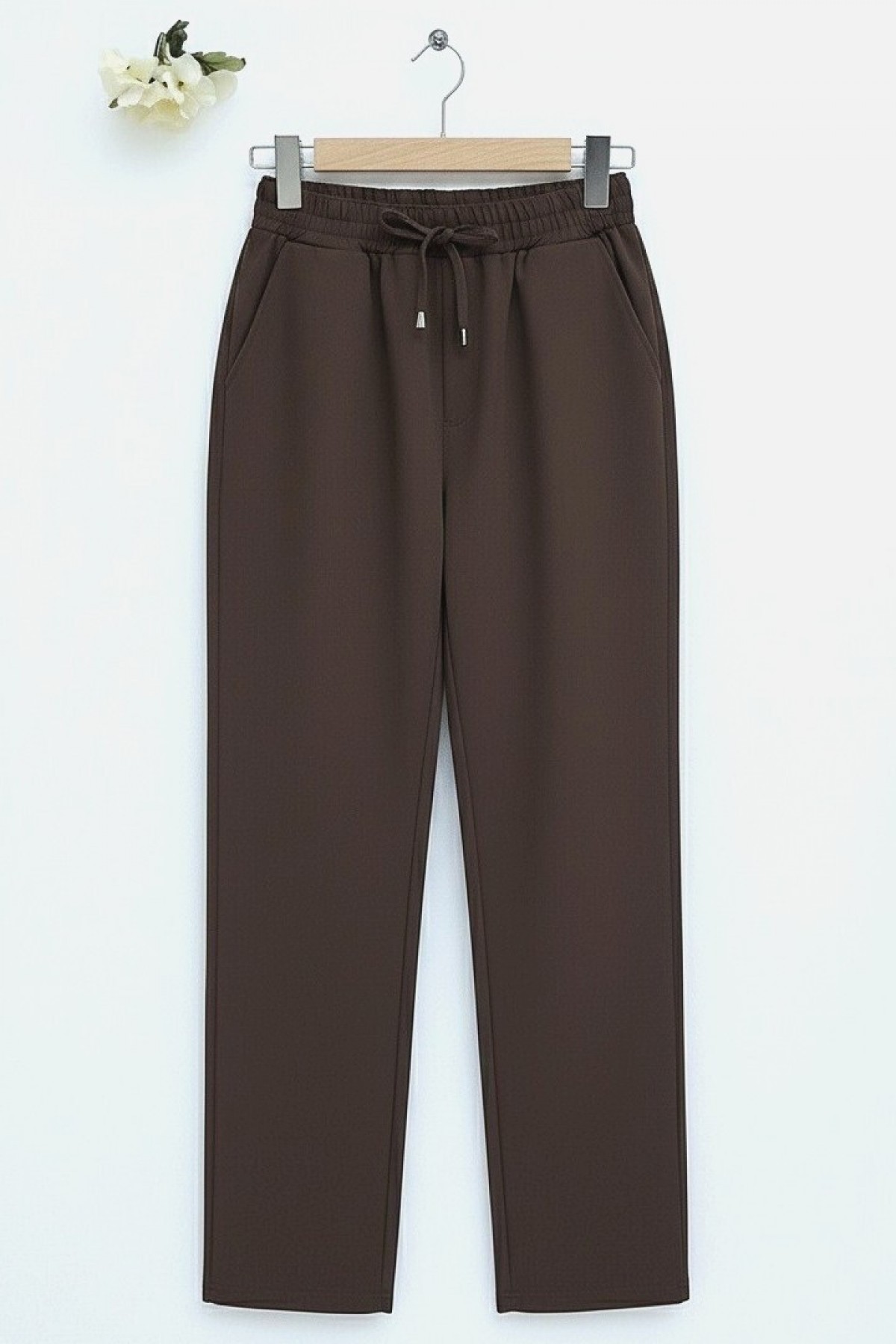 Beli Bağcıklı Dar Paça Pantolon    -Kahve