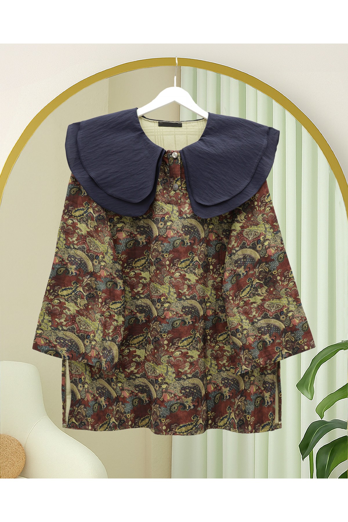 Önlük Yaka Yarım Düğmeli Yırtmaçlı Kapitone Tunik  -Haki