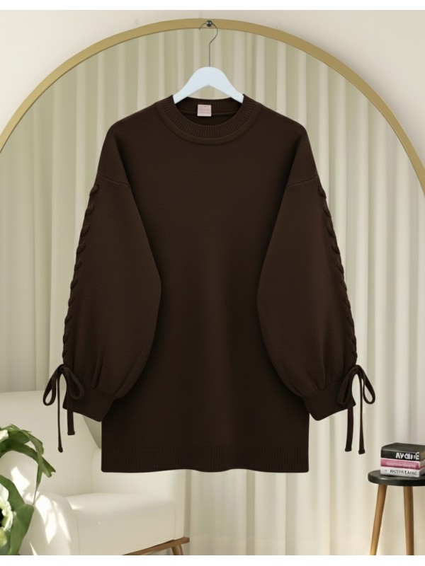 Yuvarlak Yaka Kolu Örgü Detaylı Triko Kazak    -K. Kahve