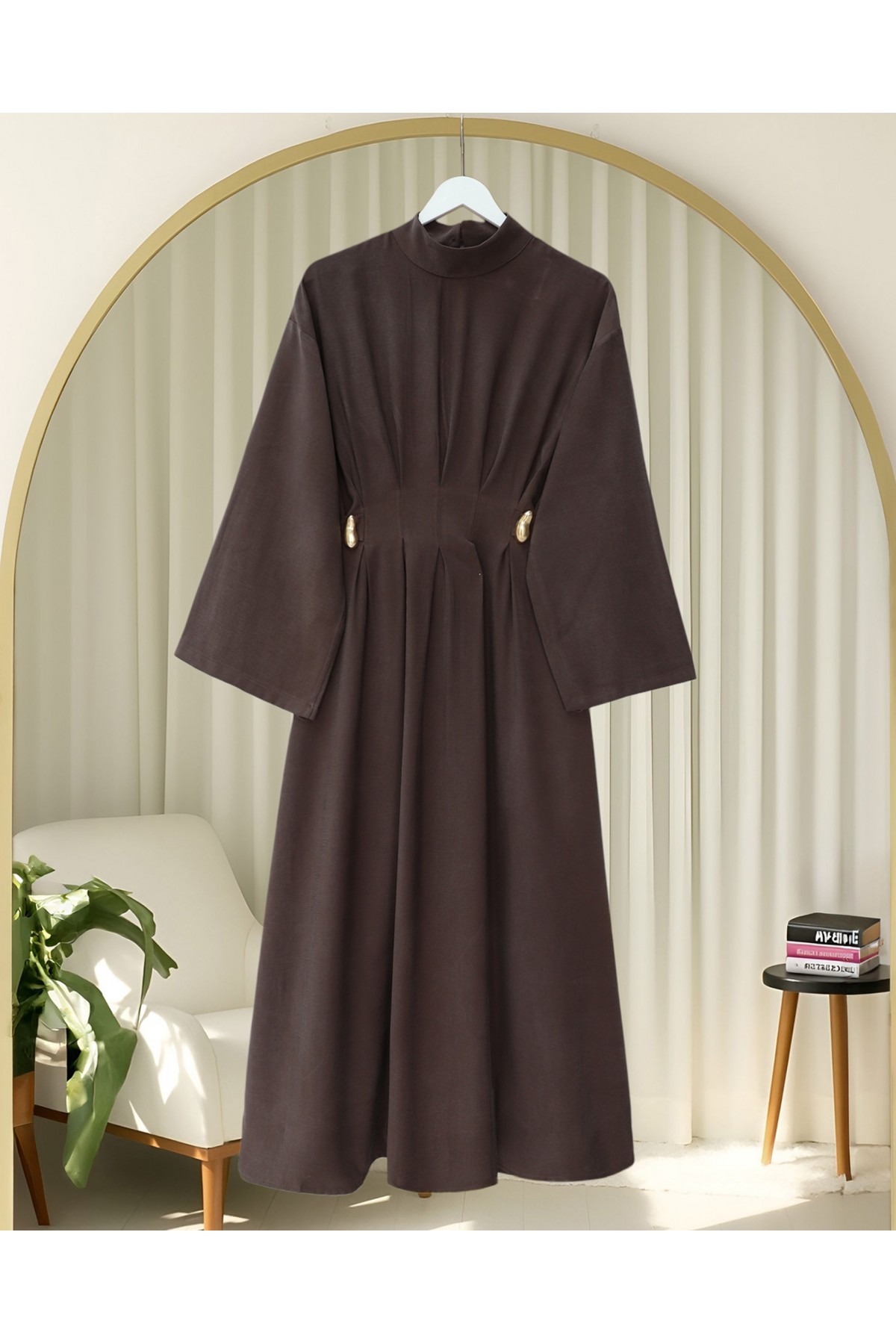 Pileli Beli Kemerli Toka Detaylı Modal Elbise -Kahve