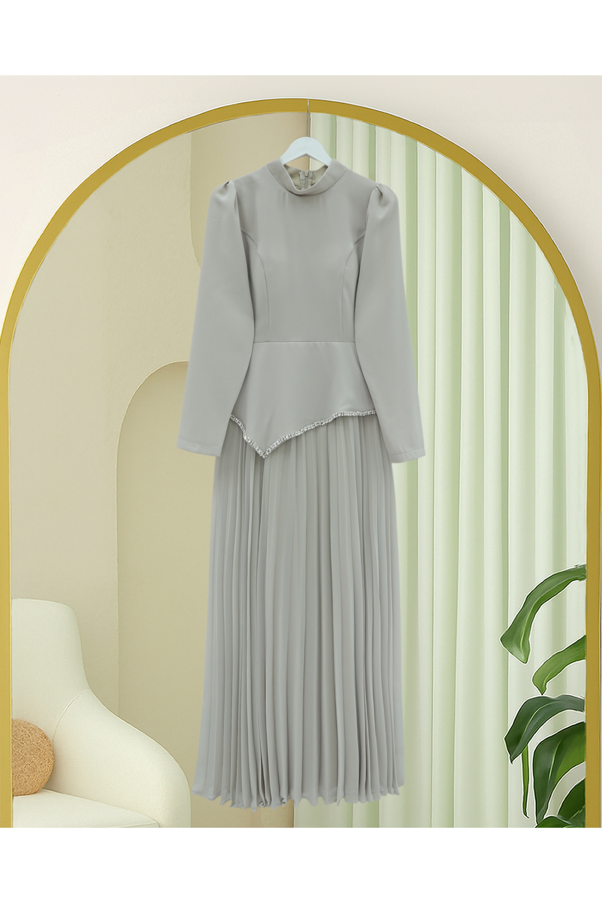 Beli Asimetrik Kesim Taşlı Eteği Pliseli Krep Elbise -Taş