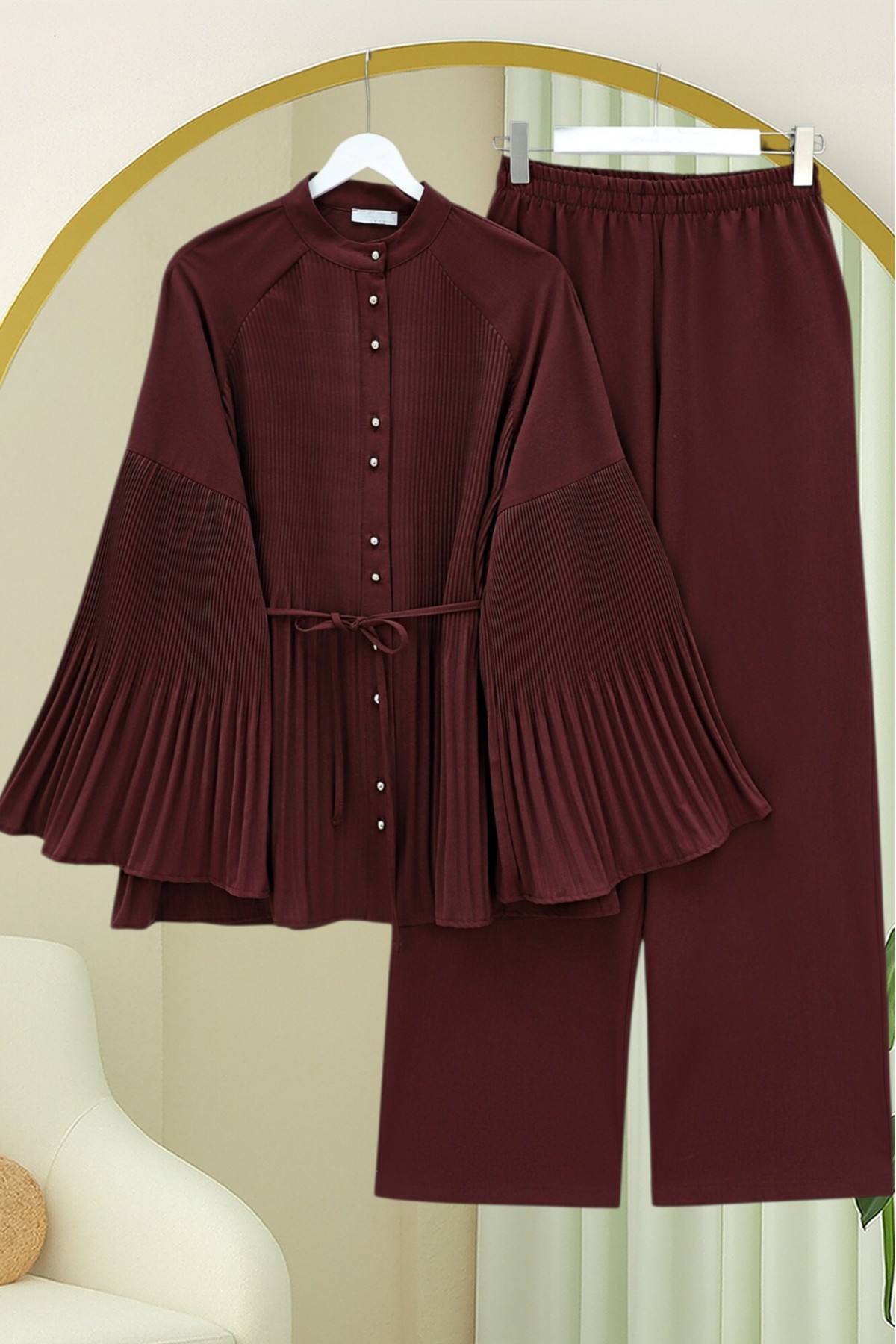 Piliseli Hakim Yaka Düğmeli Krep Takım -Bordo