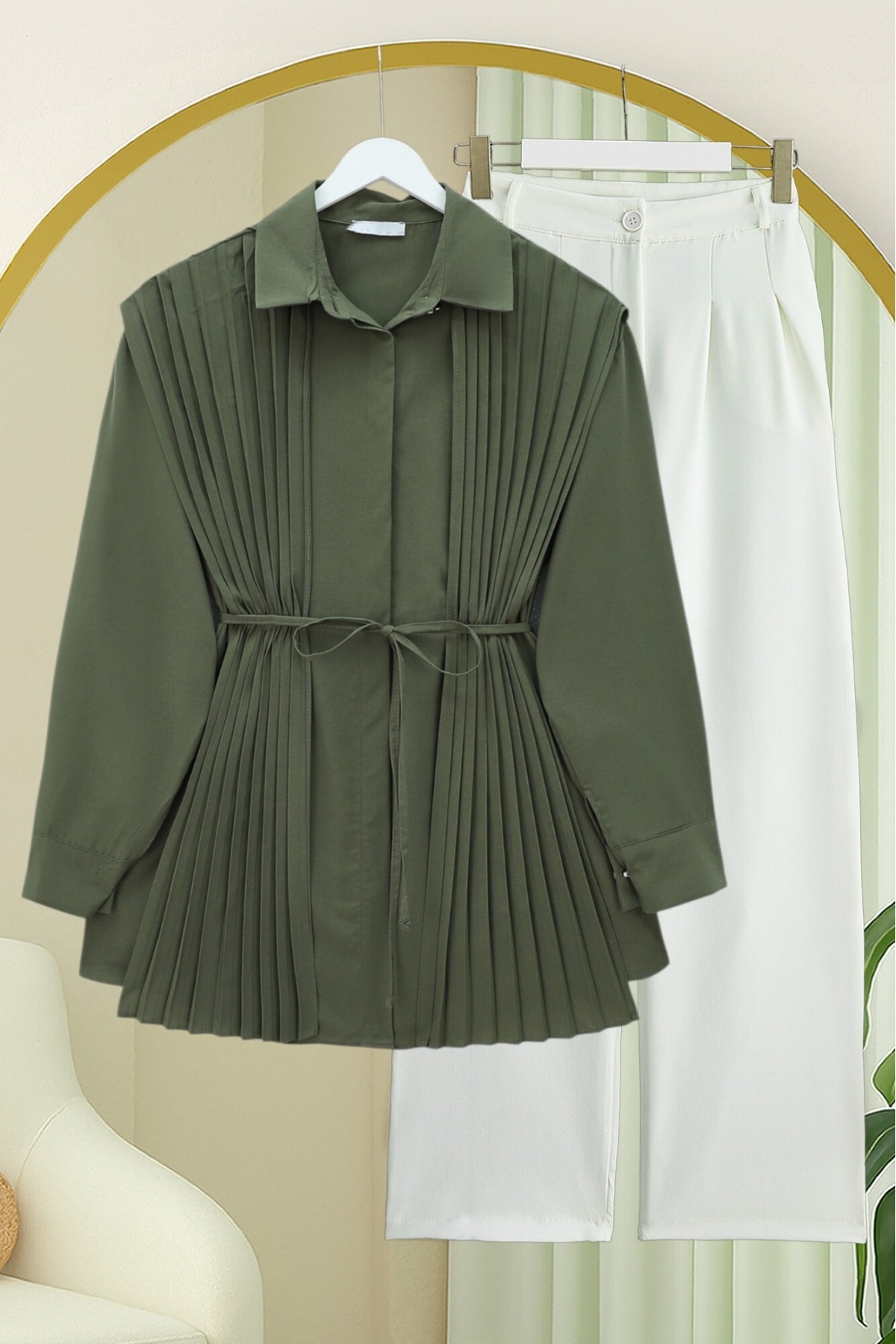 Önü Ve Sırtı Pilise Detaylı Gizli Düğmeli Tasarım Gömlek -Haki