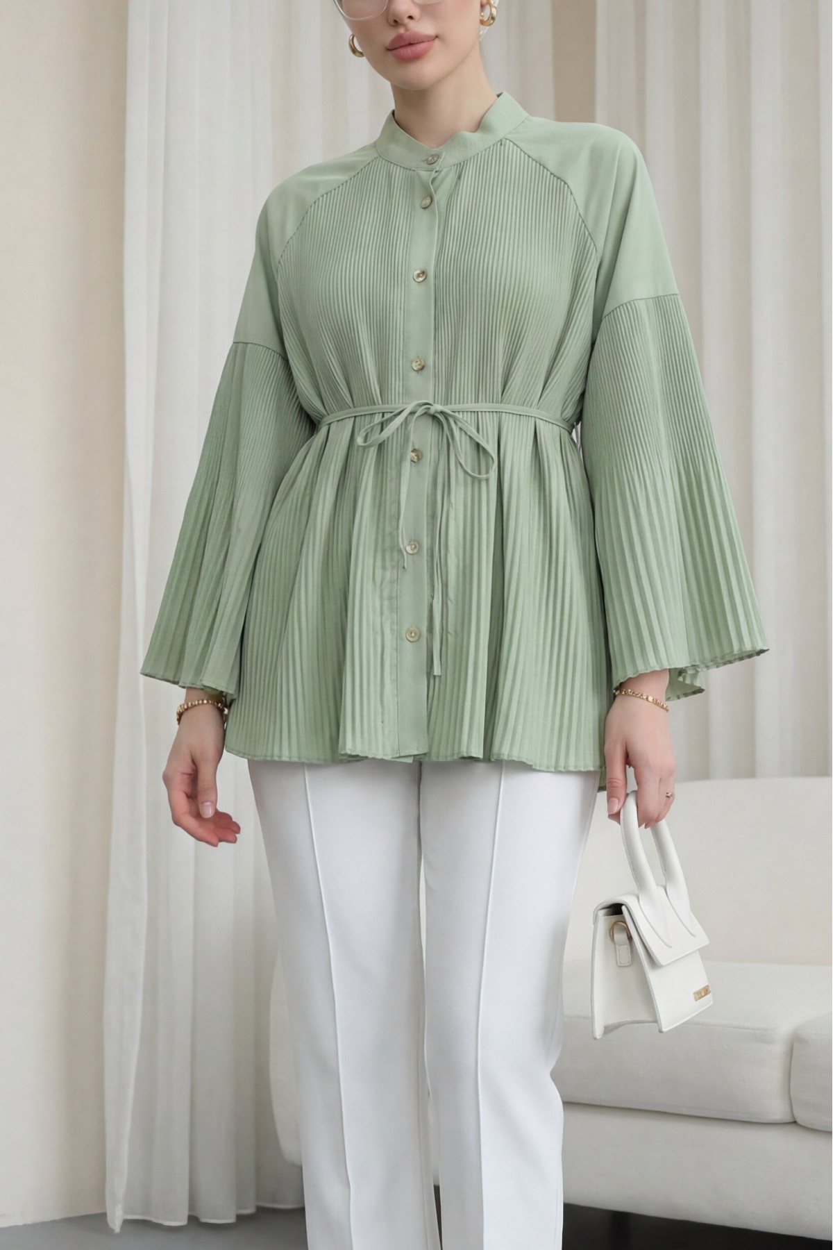 Gold Düğmeli Önü Ve Kolları Pliseli Bağcıklı Gömlek -A.Yeşil