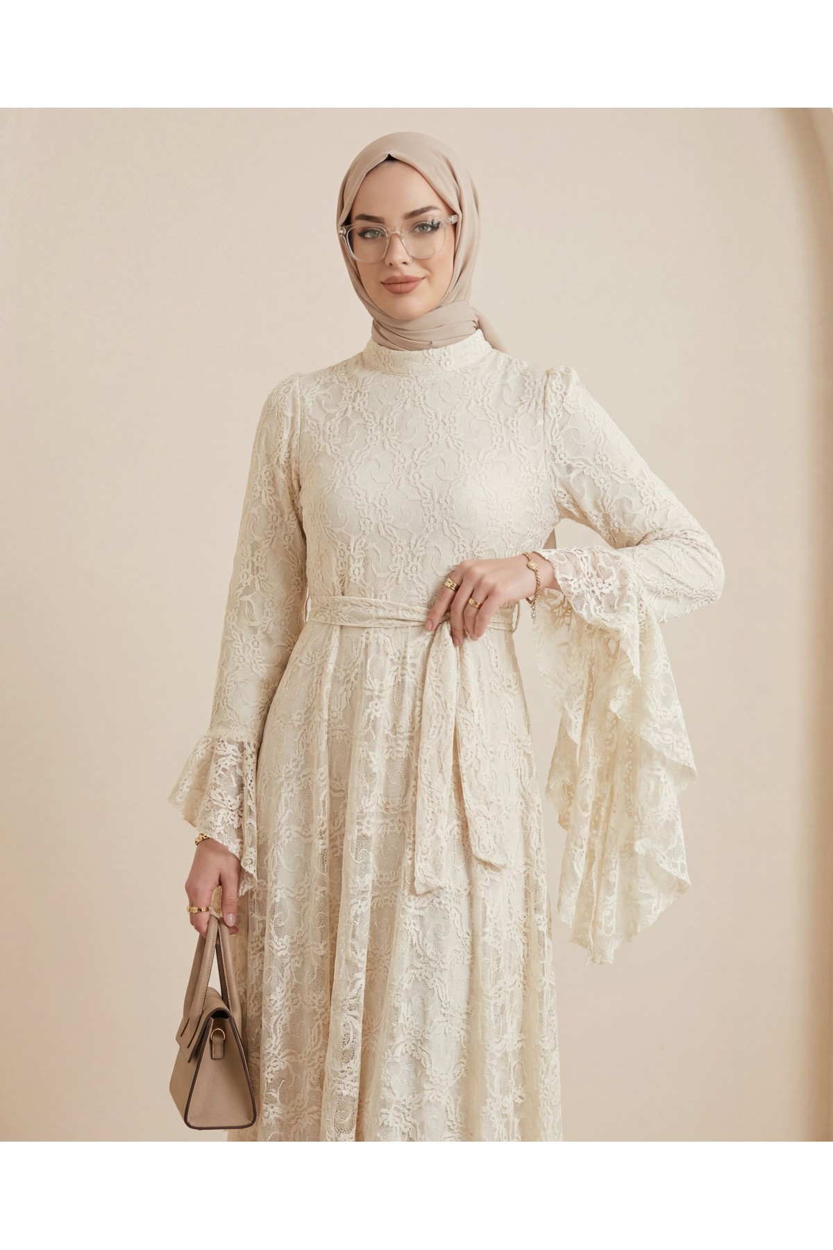 Çiçek Desenli Güpür Dantelli Kolu Volanlı Kemerli Astarlı Elbise -Açık Vizon