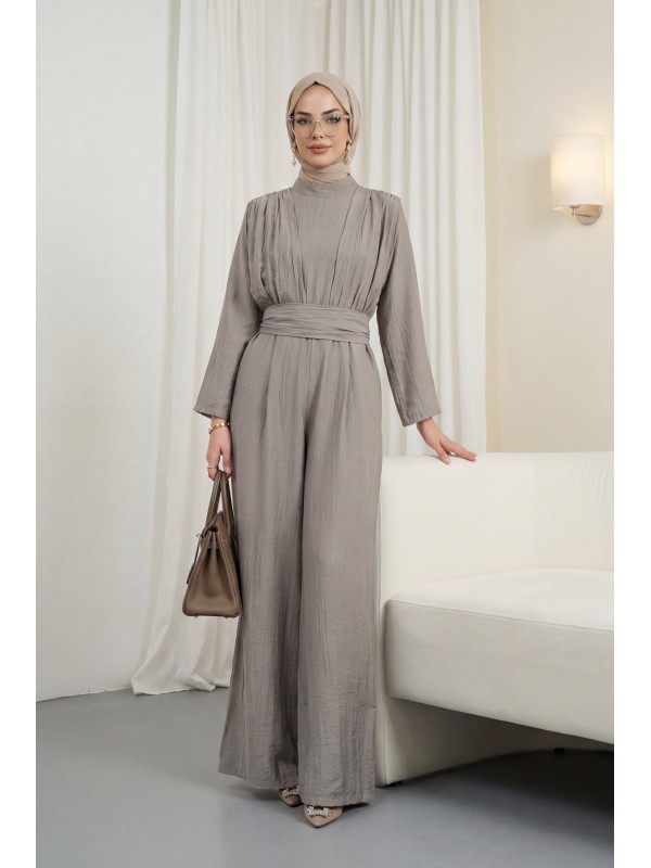 Dik Yaka Pilise Detaylı Cepli Kemerli Çilek Tulum -Toprak