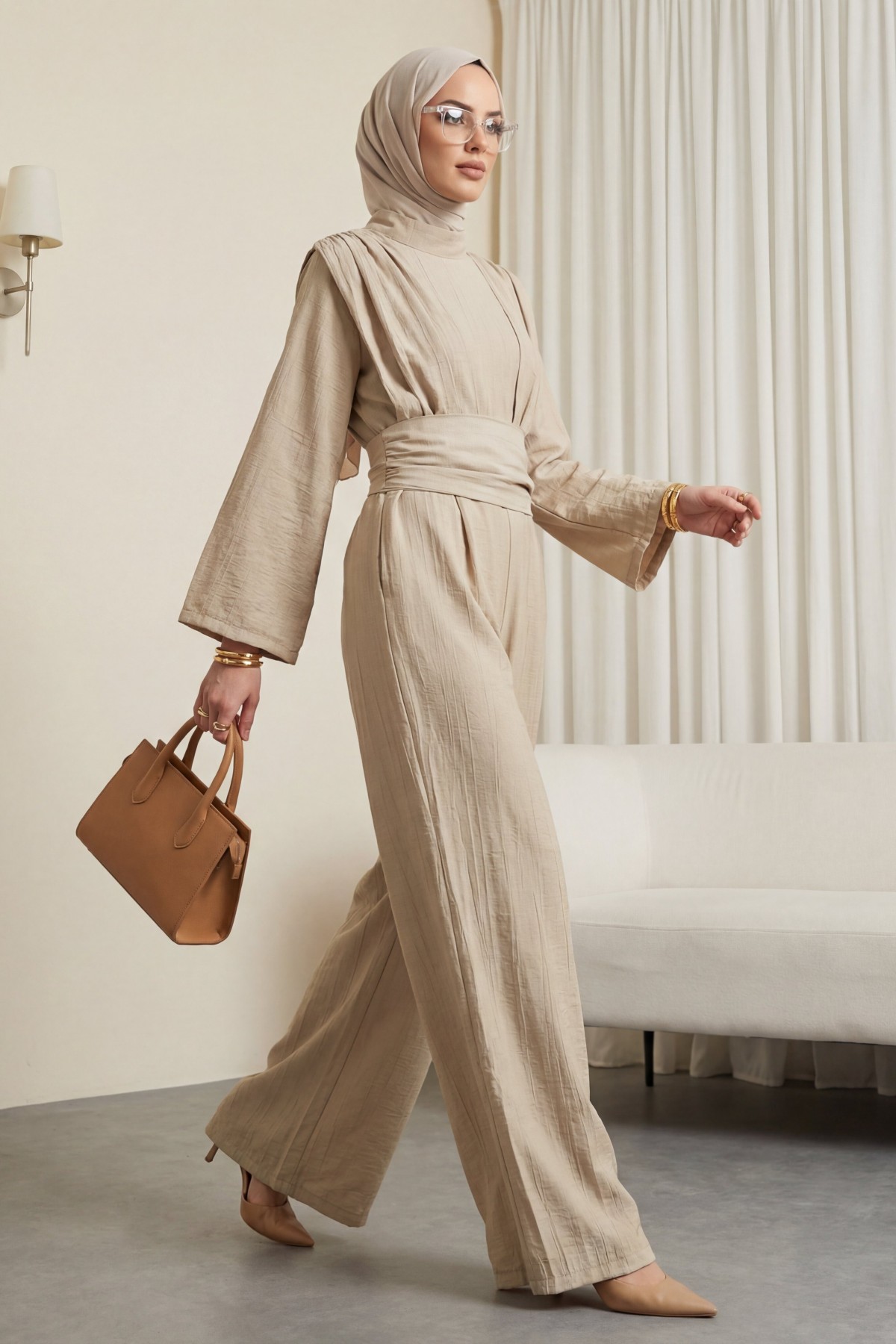 Dik Yaka Pilise Detaylı Cepli Kemerli Çilek Tulum -Vizon