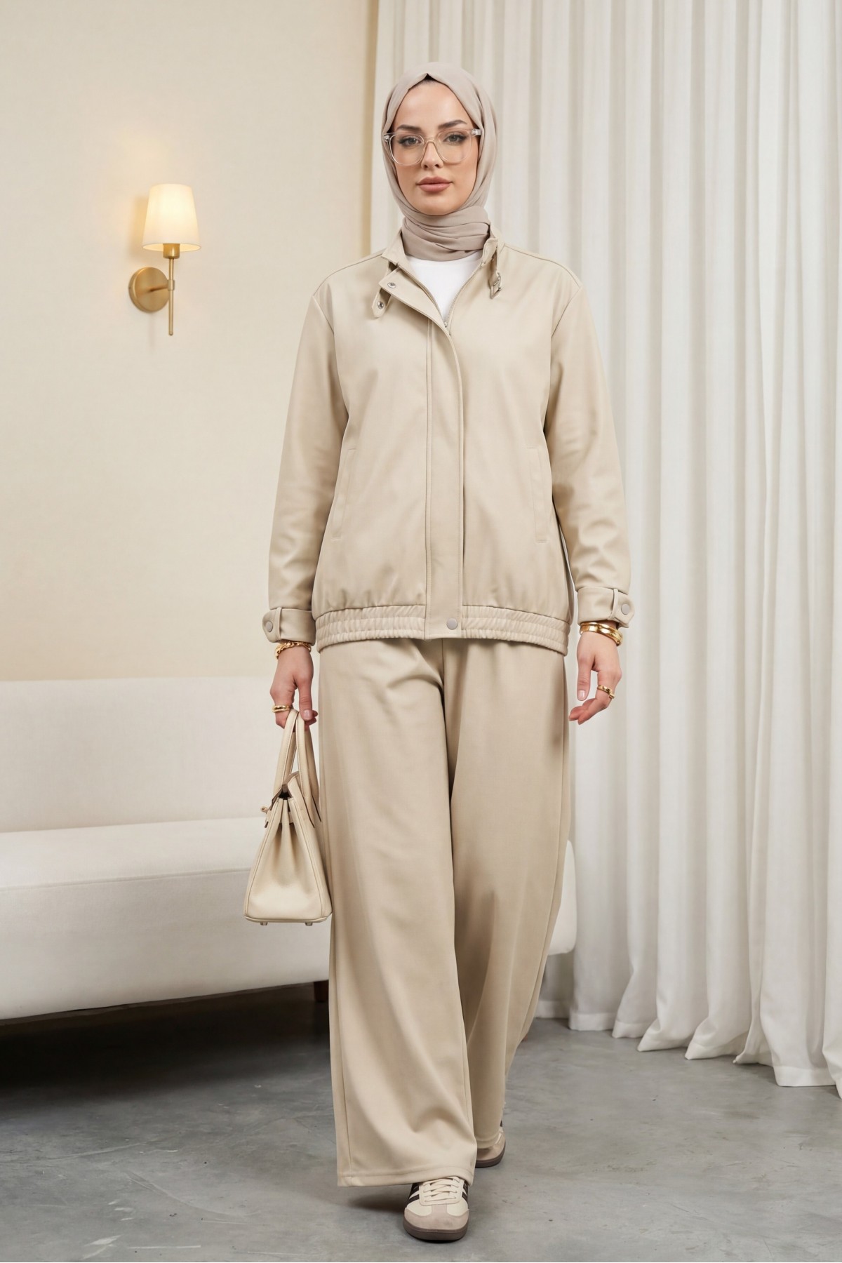 Yakası Ve Kol Manşeti Kemerli Ceketli Pileli Bol Paça Pantolonlu Okyanus Takım -Bej