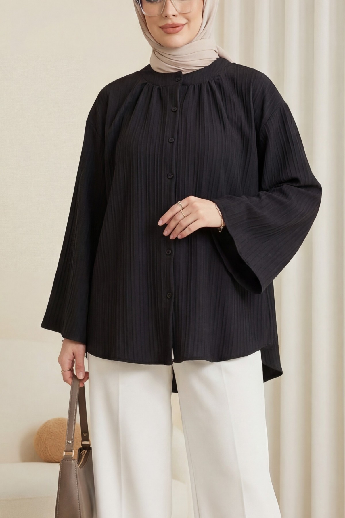 Yuvarlak Yaka Düğmeli İspanyol Kol Siena Tunik -Siyah