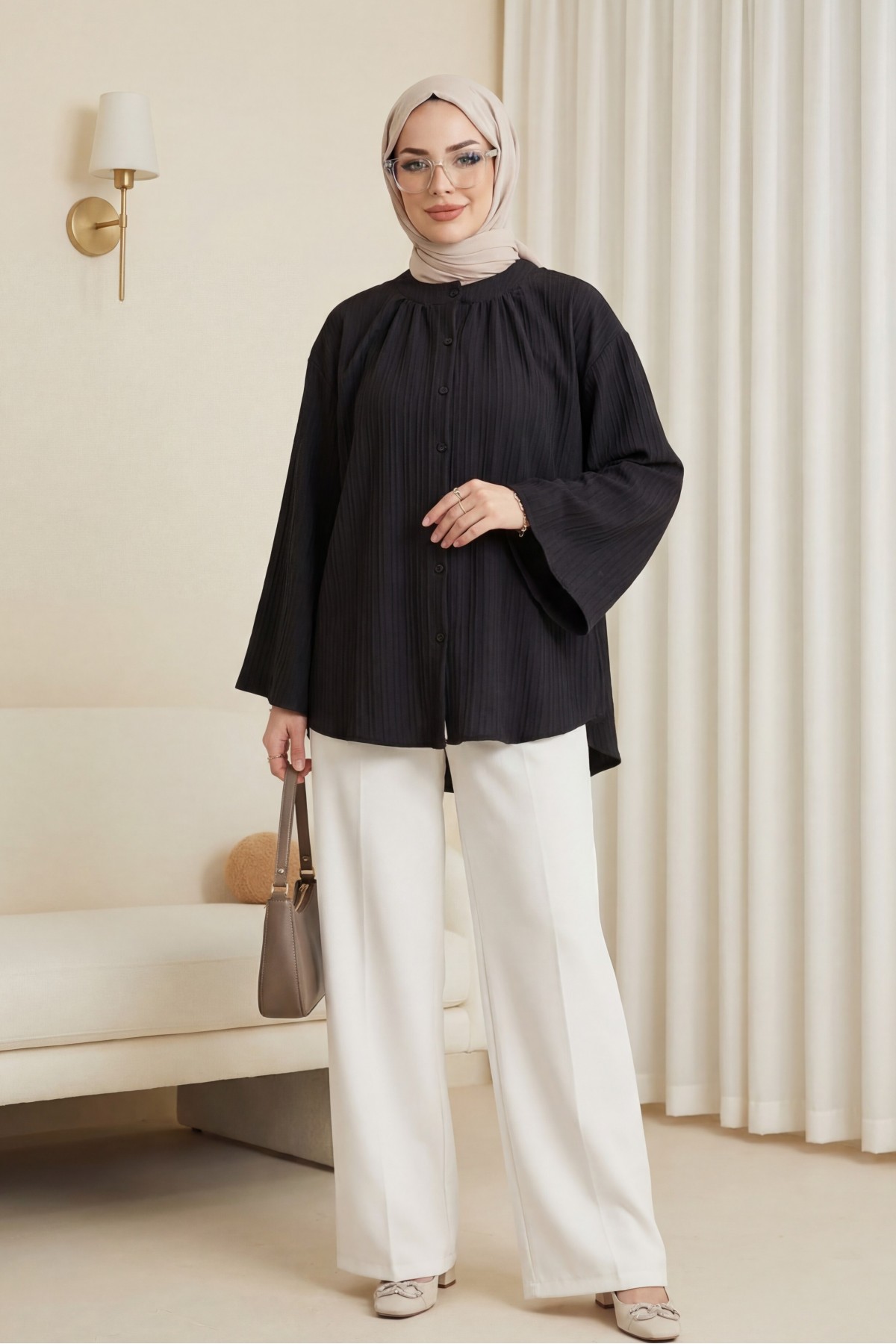 Yuvarlak Yaka Düğmeli İspanyol Kol Siena Tunik -Siyah