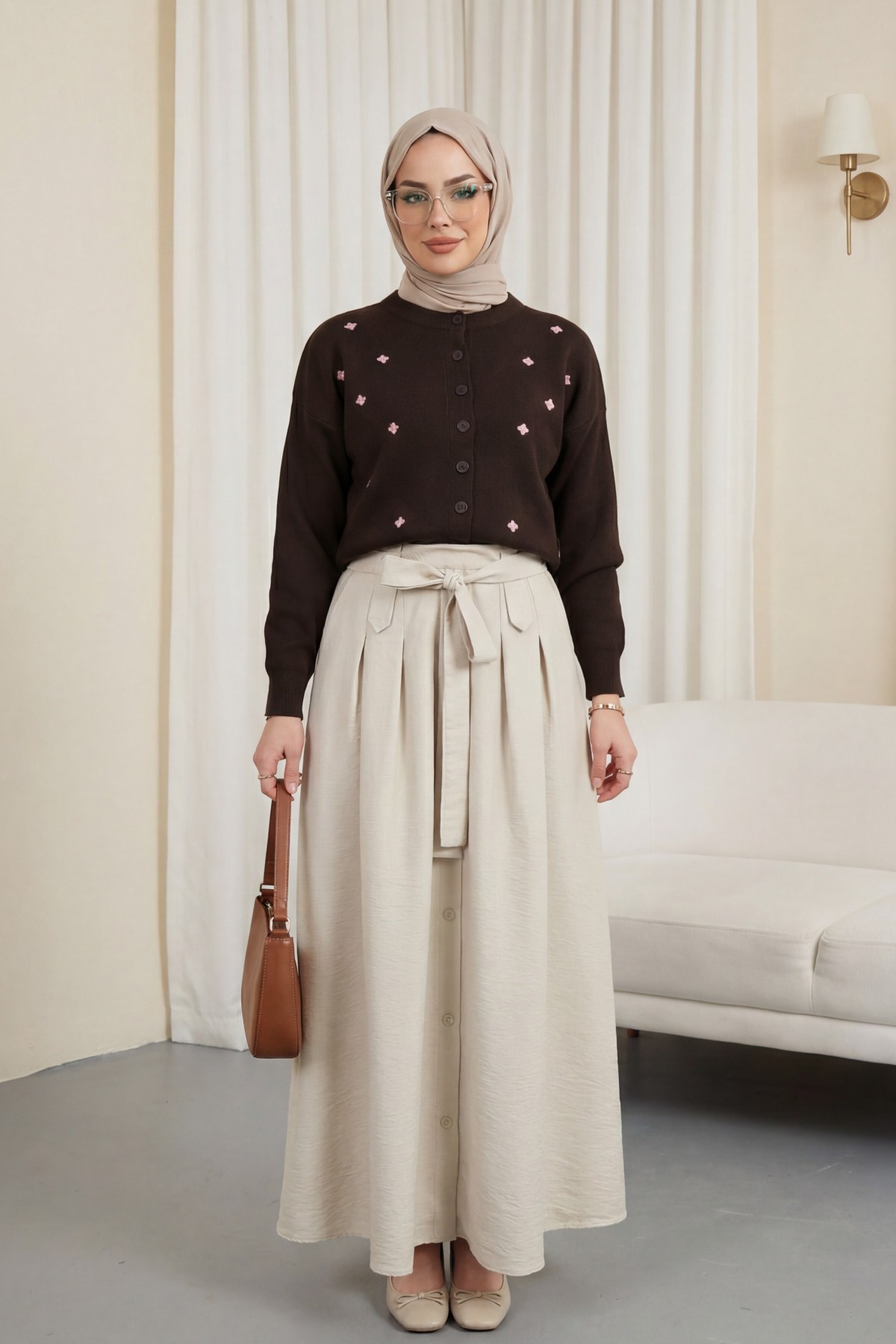 Serpme Çiçek Nakışlı Düğmeli Oversize Triko Hırka -K. Kahve