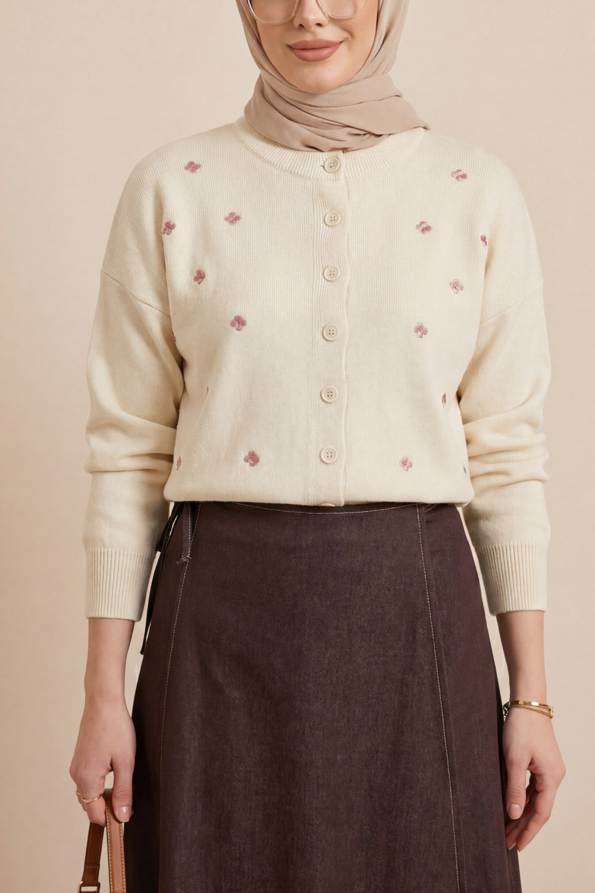 Serpme Çiçek Nakışlı Düğmeli Oversize Triko Hırka -Krem