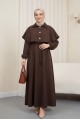 Yakalı Pelerin Detaylı Kemerli Kolu Lastikli Krep Elbise -Kahve