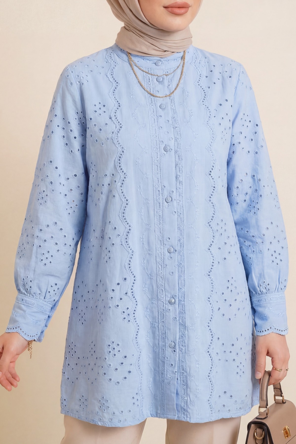 Yakası Ve Kolu Dantelli Top Düğmeli Astarlı Gömlek  -Mavi