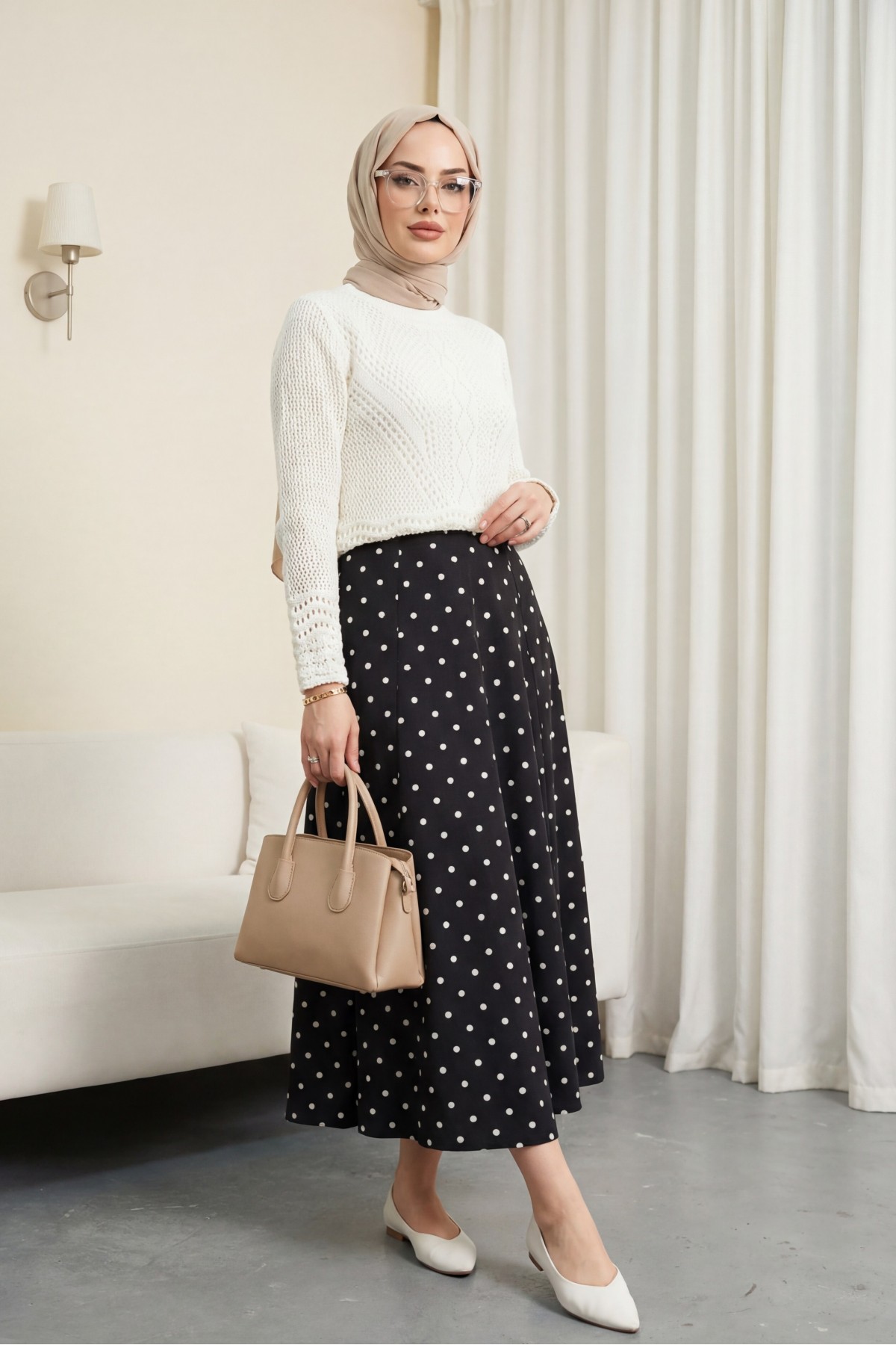 Arkası Fermuarlı Puantiyeli Astarlı Etek -Siyah