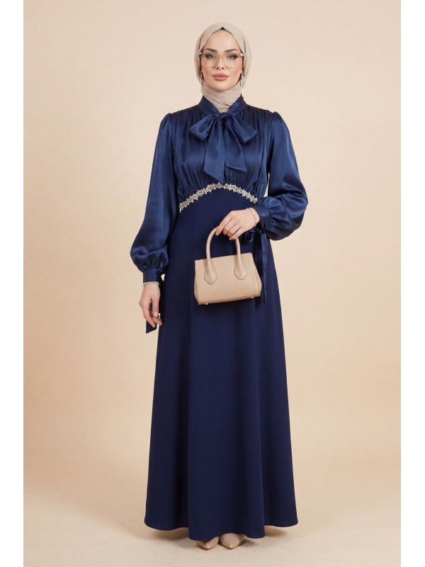 Yakası Ve Kolları Bağcıklı Üstü Piliseli Janjan Saten Eteği Krep Elbise -Laci