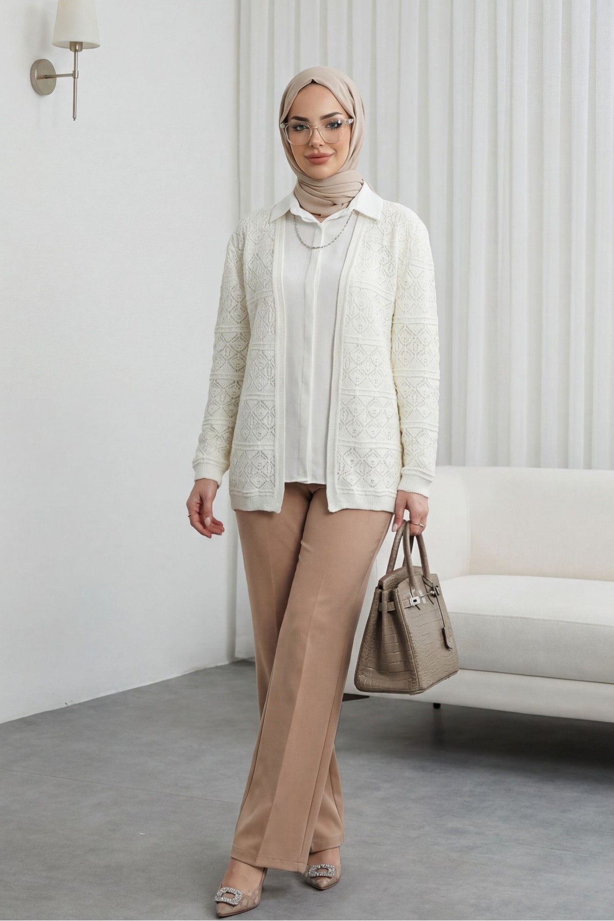 Kare Desenli Ajurlu Salaş Triko Hırka -Beyaz