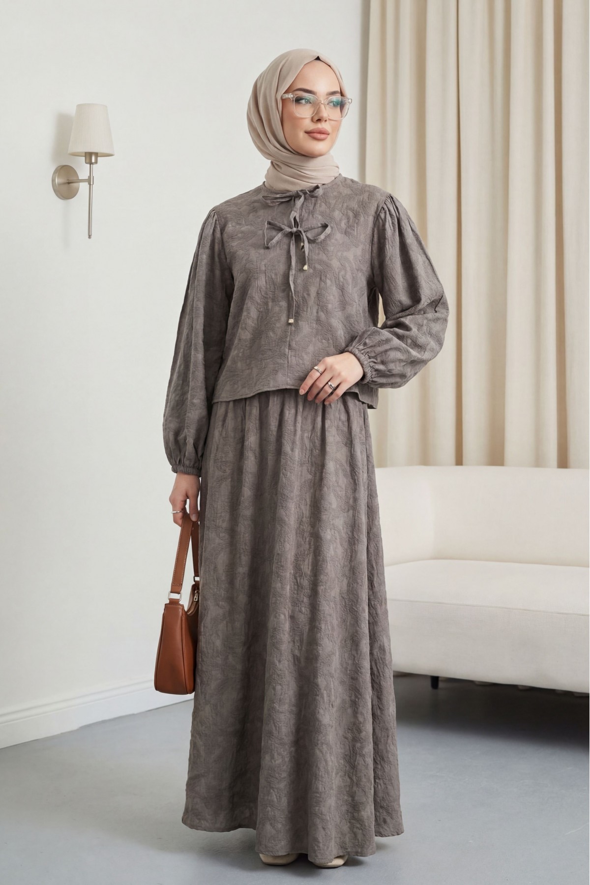 Kolu Lastikli Yakası Bağlamalı Etekli Jakar Takım   -Toprak