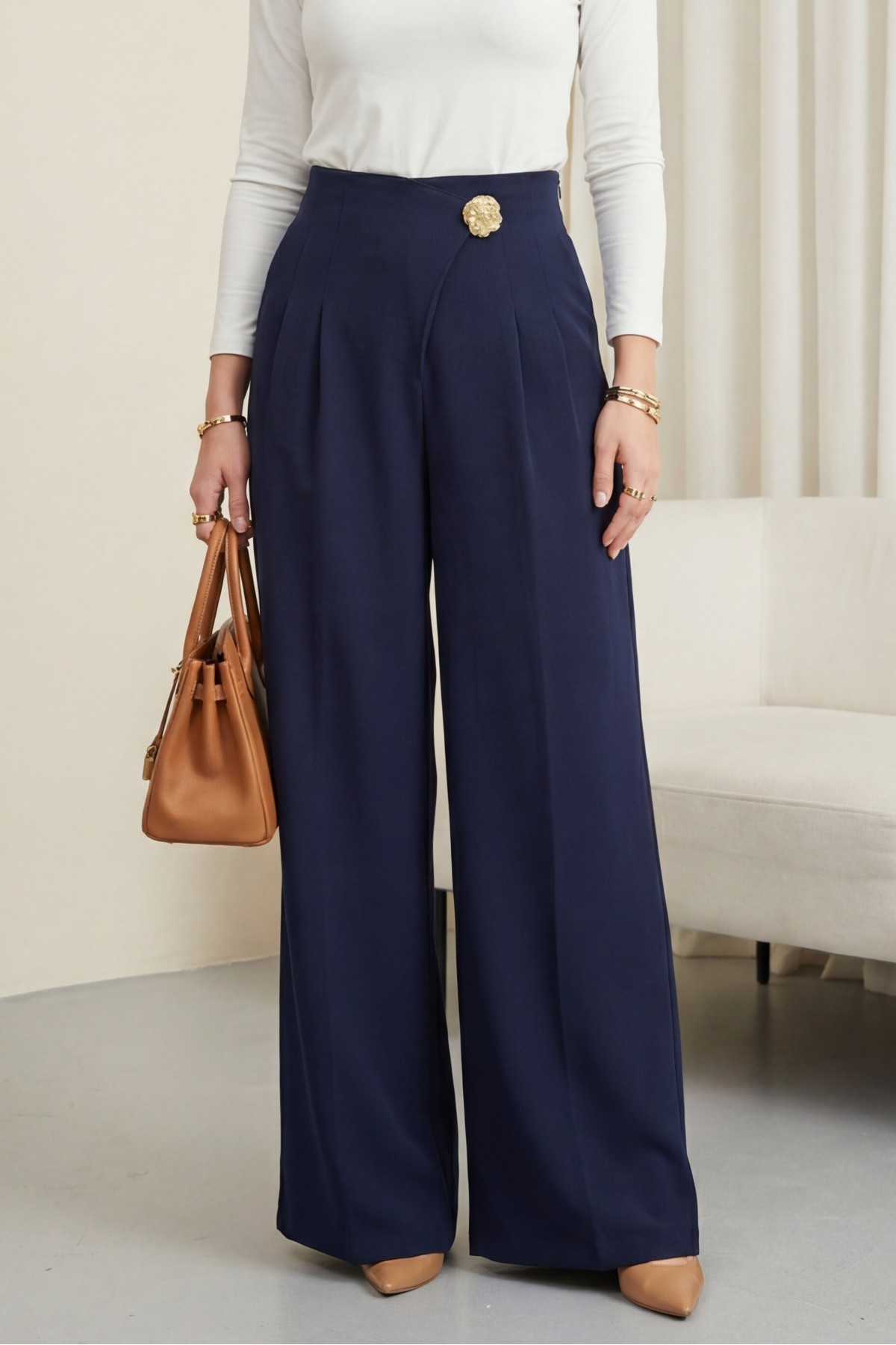 Yandan Fermuarlı Broşlu Katlama Detaylı Bol Paça Krep Pantolon  -Laci