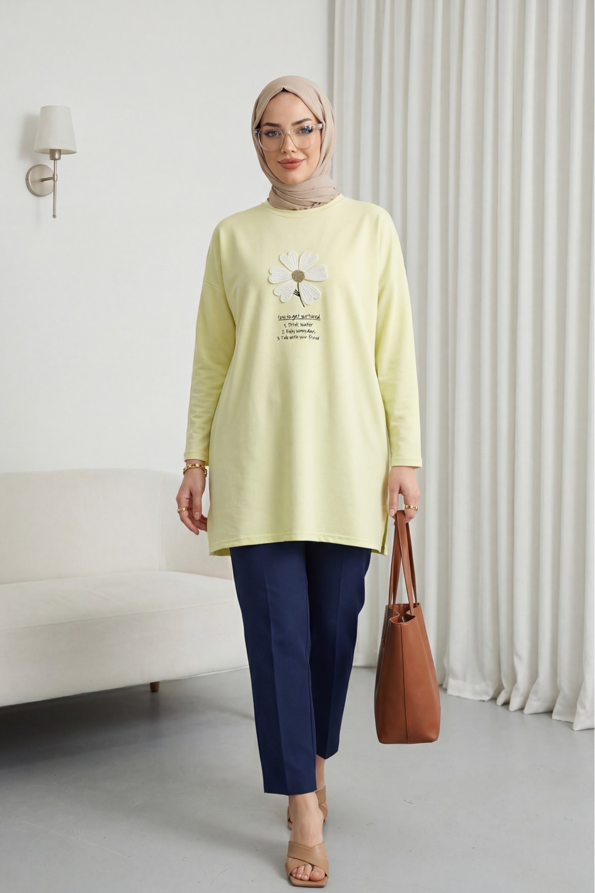 Önü Çiçek Nakışlı Bisiklet Yaka Penye Tunik -Açık Sarı