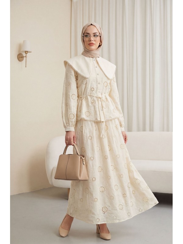 Bebe Yaka Beli Lastikli Bağcıklı Nakışlı Astarlı Keten Takım  -Krem