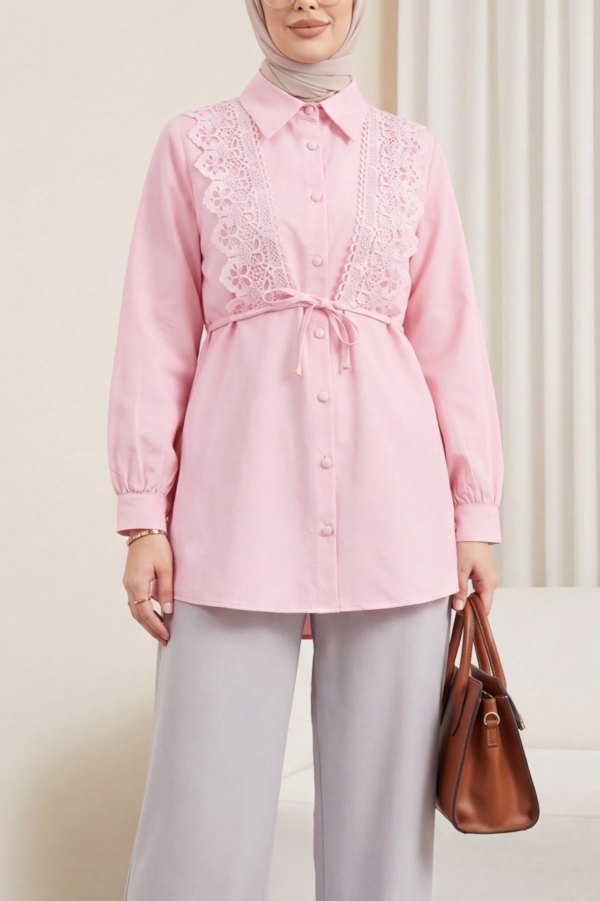 Önü Dantelli Bağlama Detaylı Düğmeli Poplin Gömlek -Pembe