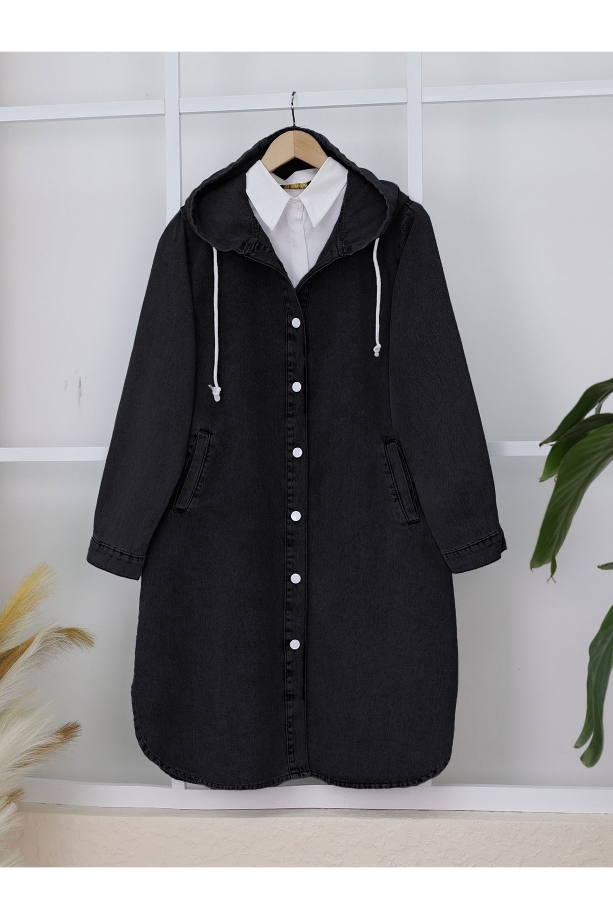 Kapşonlu Düğmeli Oval Kesim Kot Kap  -Siyah