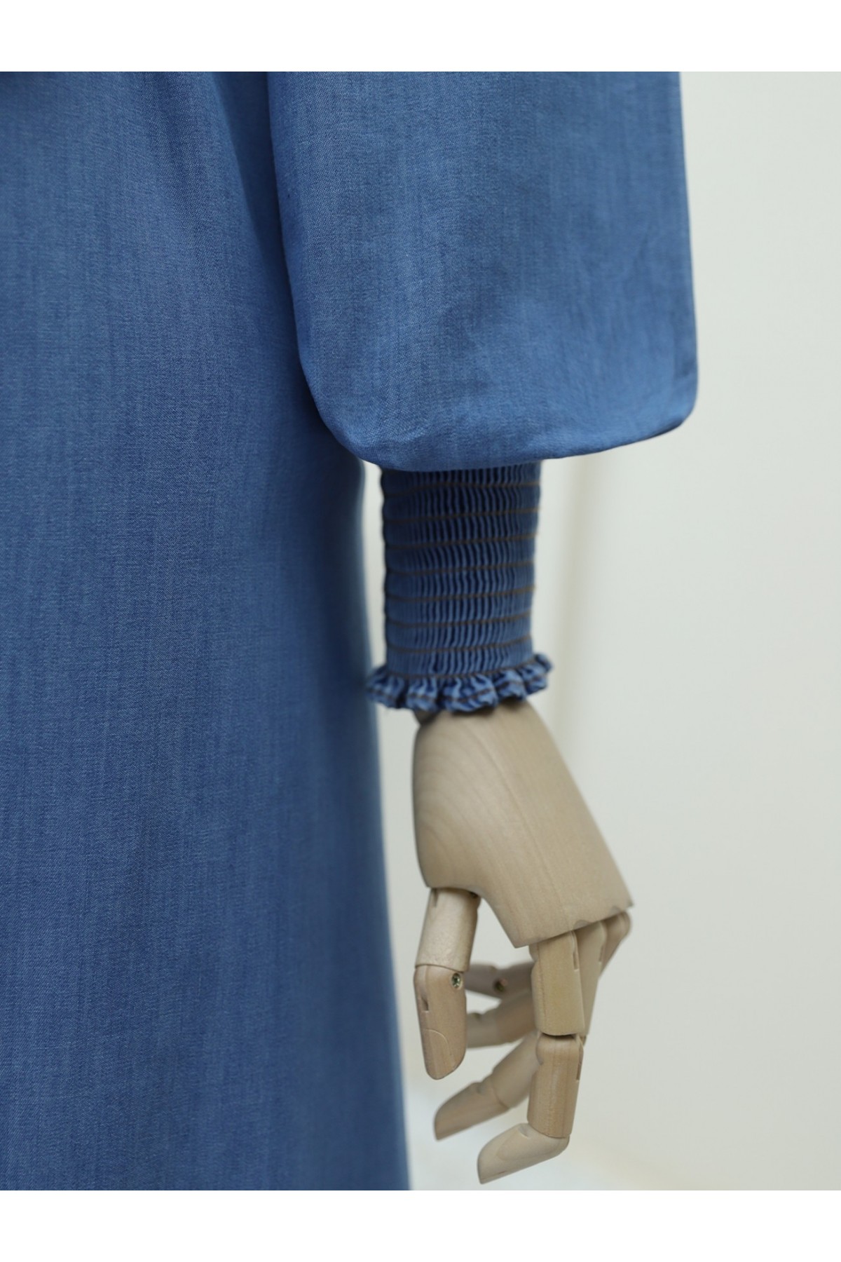 Kolu Lastikli Yakası Taşlı Kot Elbise -Mavi