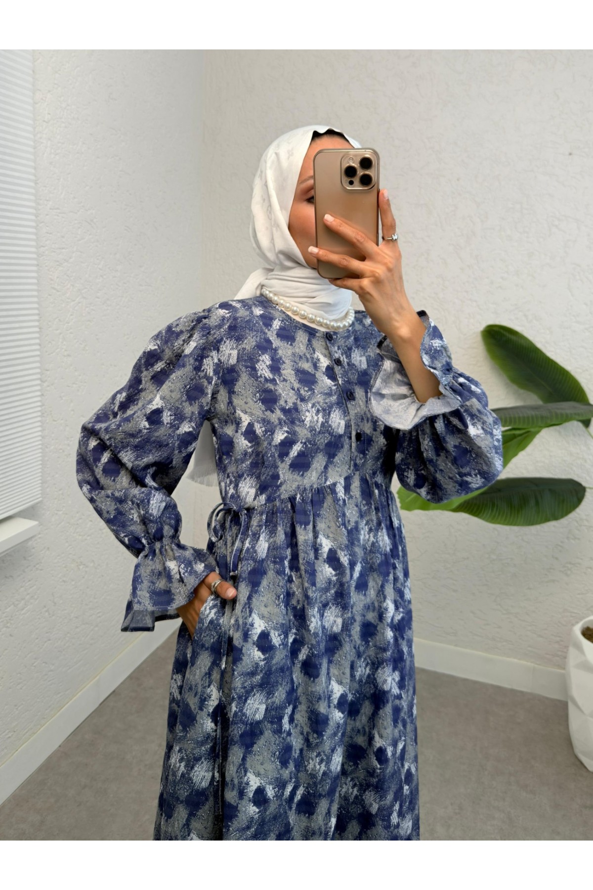 Yarım Düğmeli Beli Bağcıklı Desenli Elbise  -İndigo