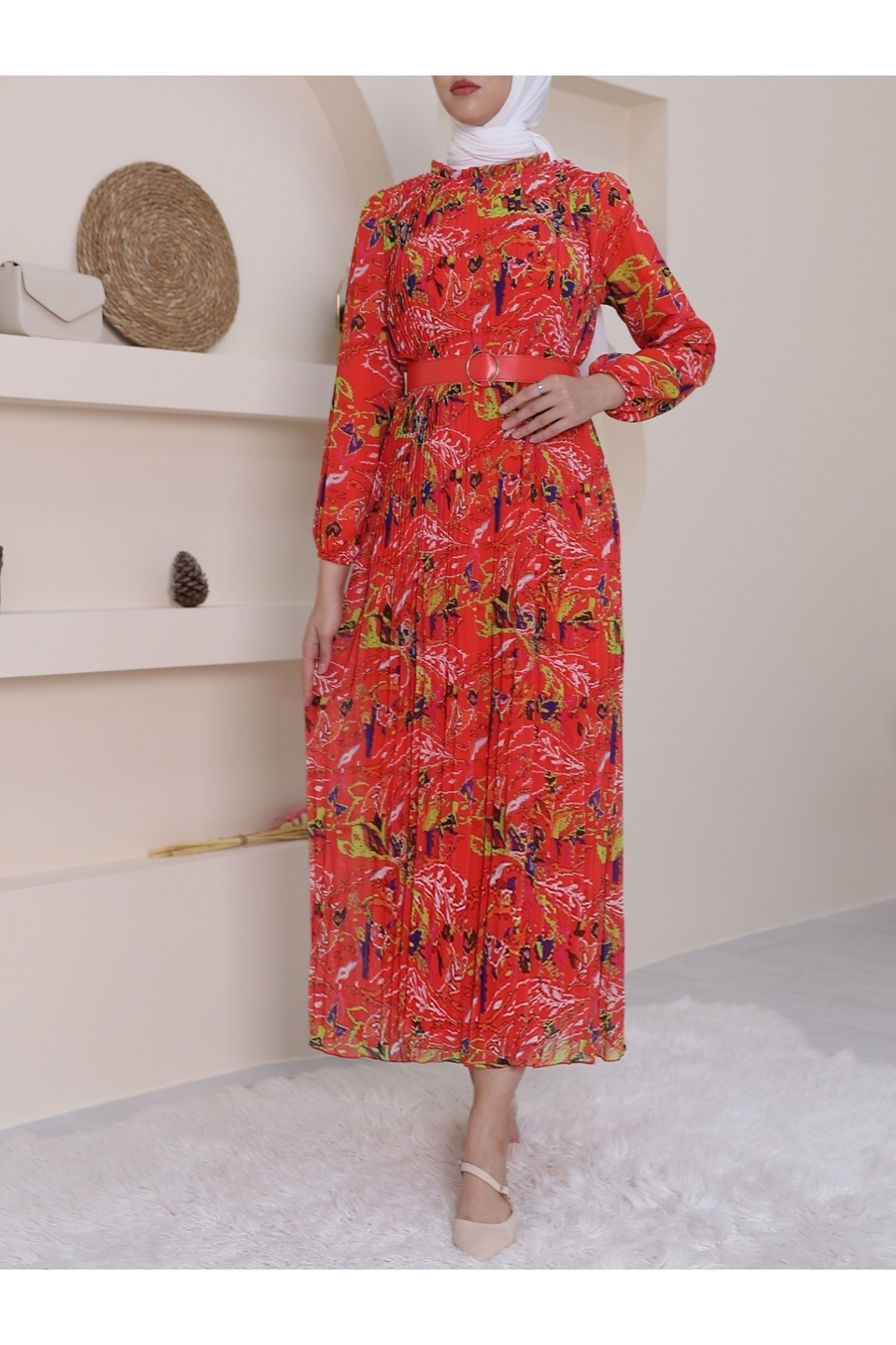 Önü Pileli Kemerli Şifon Elbise -Nar Çiçeği