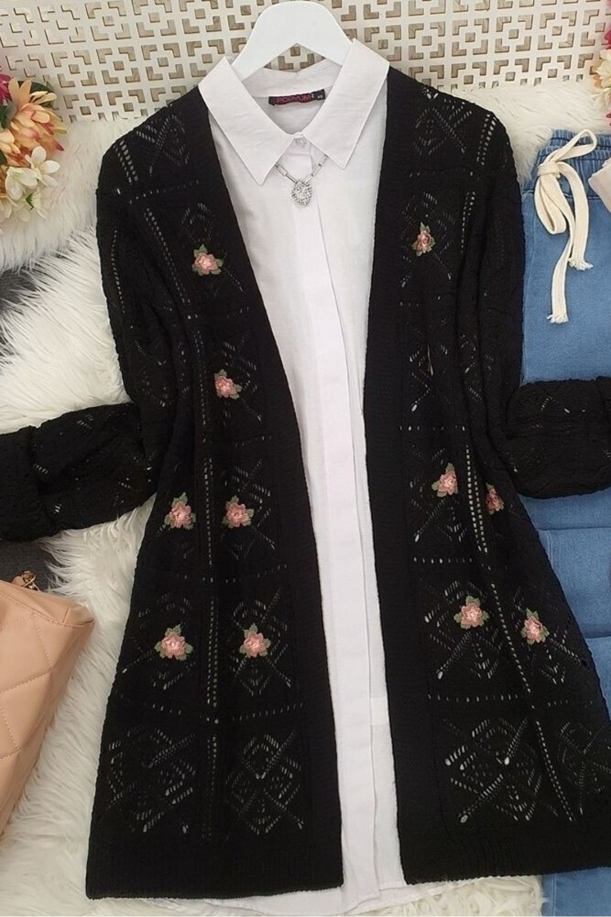 Ajurlu Nakışlı Hırka -Siyah